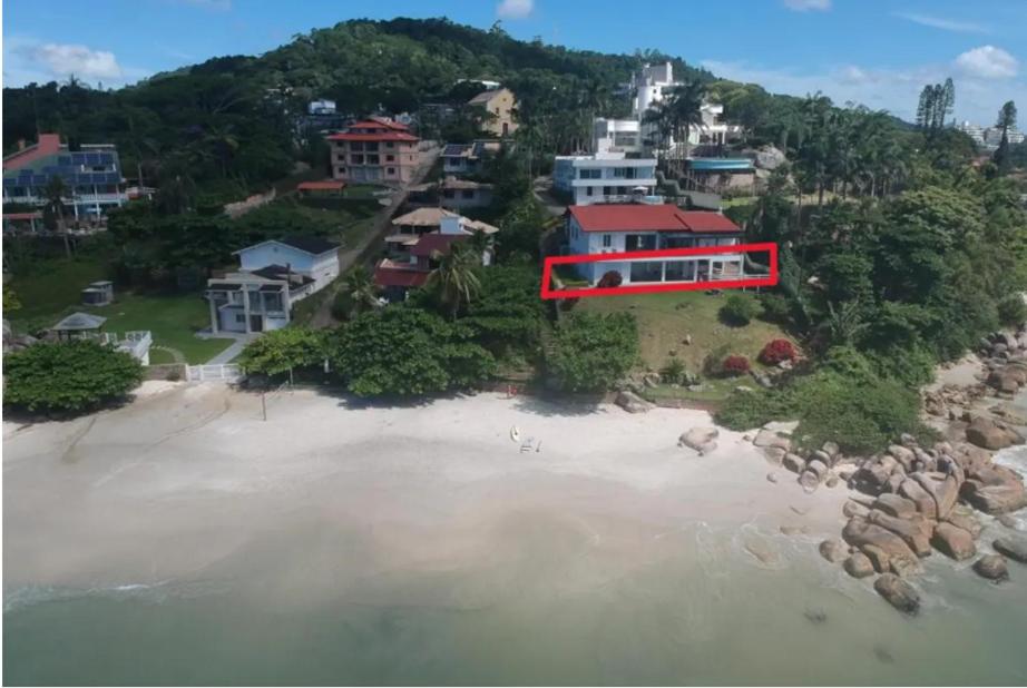 Paradise just 10 steps away from the ocean - Residência Dorabel