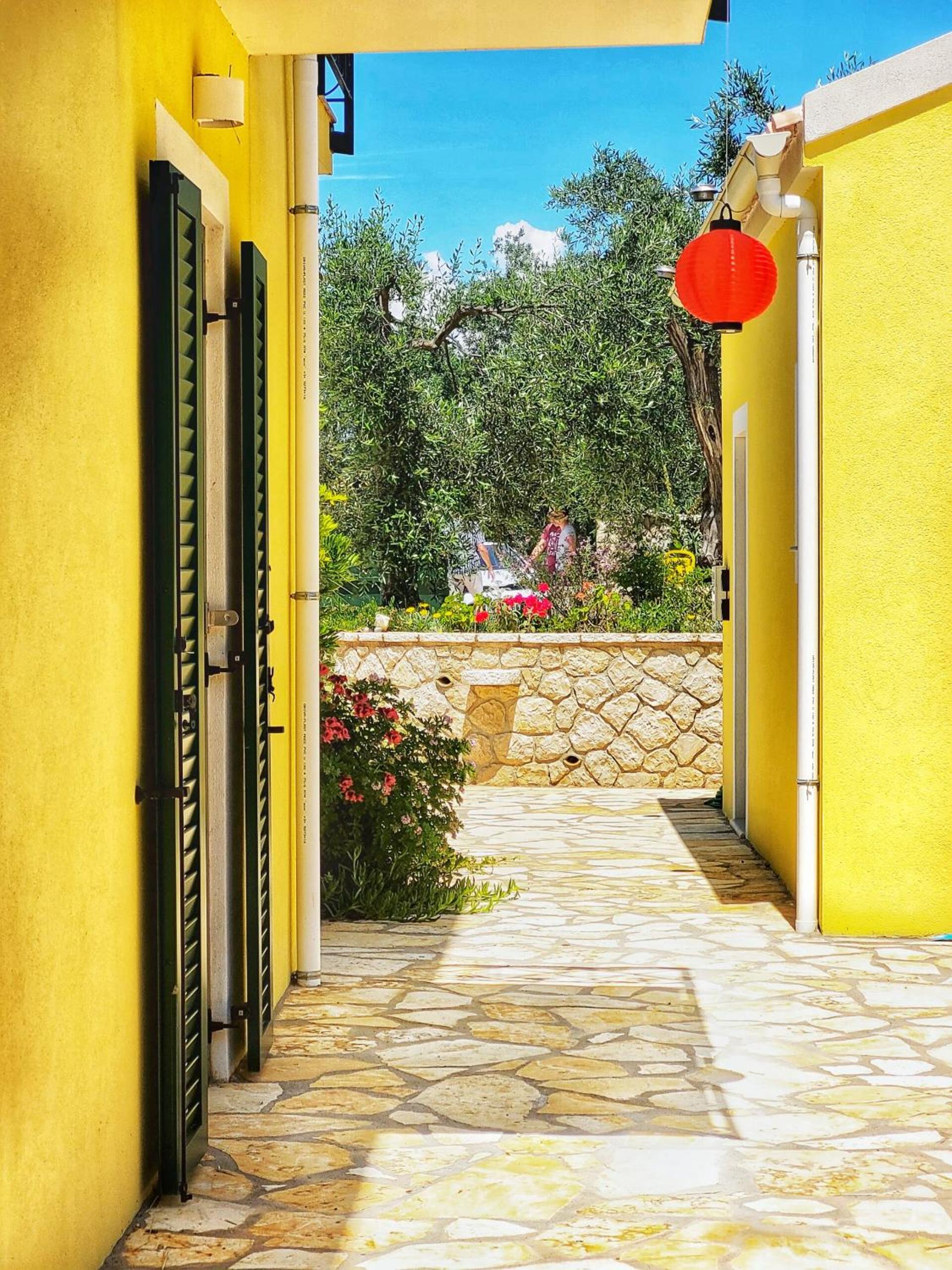 Gelbes Haus Korfu view 3