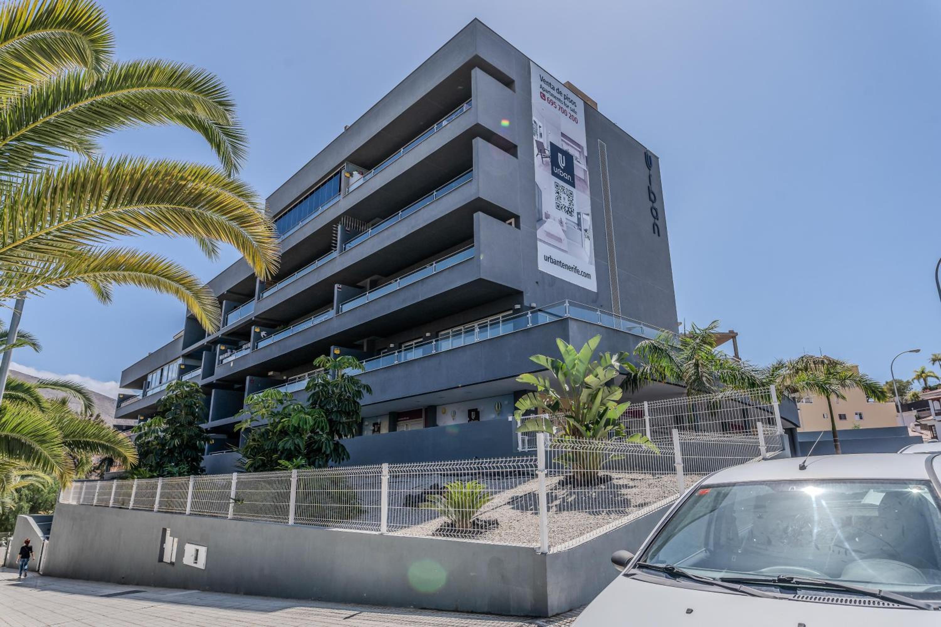 HAYAM APARTAMENTOS, LOS CRISTIANOs