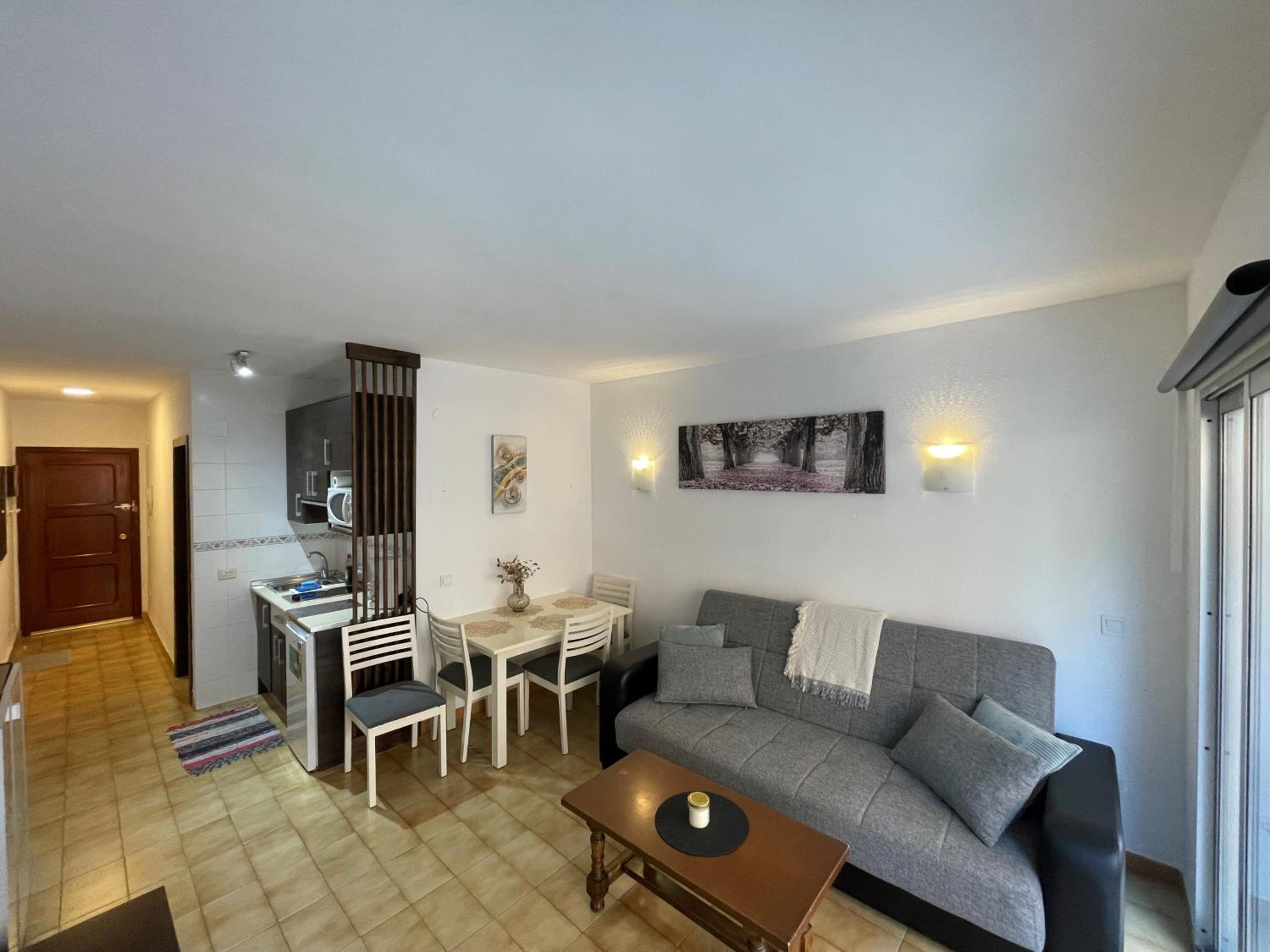 Calpe city town cerca playa Arenal