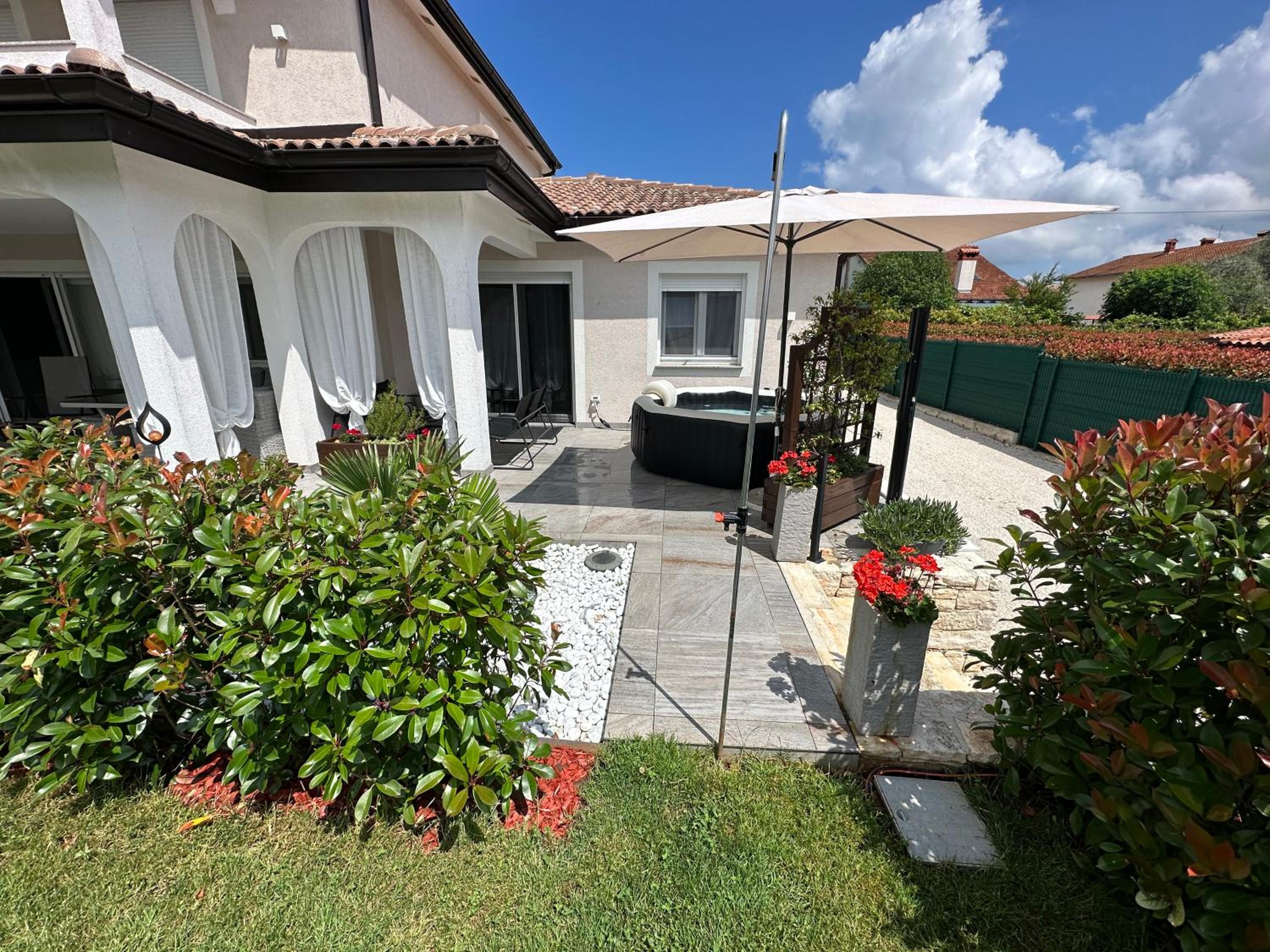 Villa Zonta Apartment Maremi with private jacuzzi