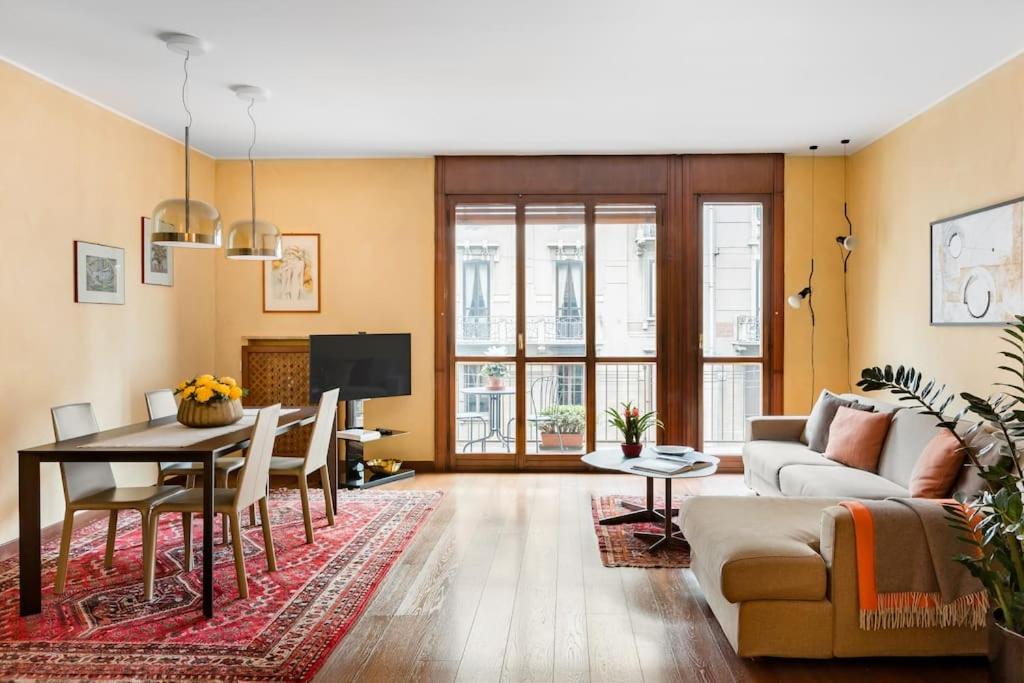 Elegant and Roomy Central Apartment