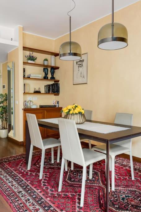 Elegant and Roomy Central Apartment