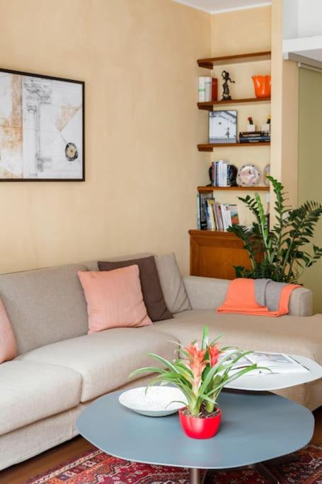 Elegant and Roomy Central Apartment