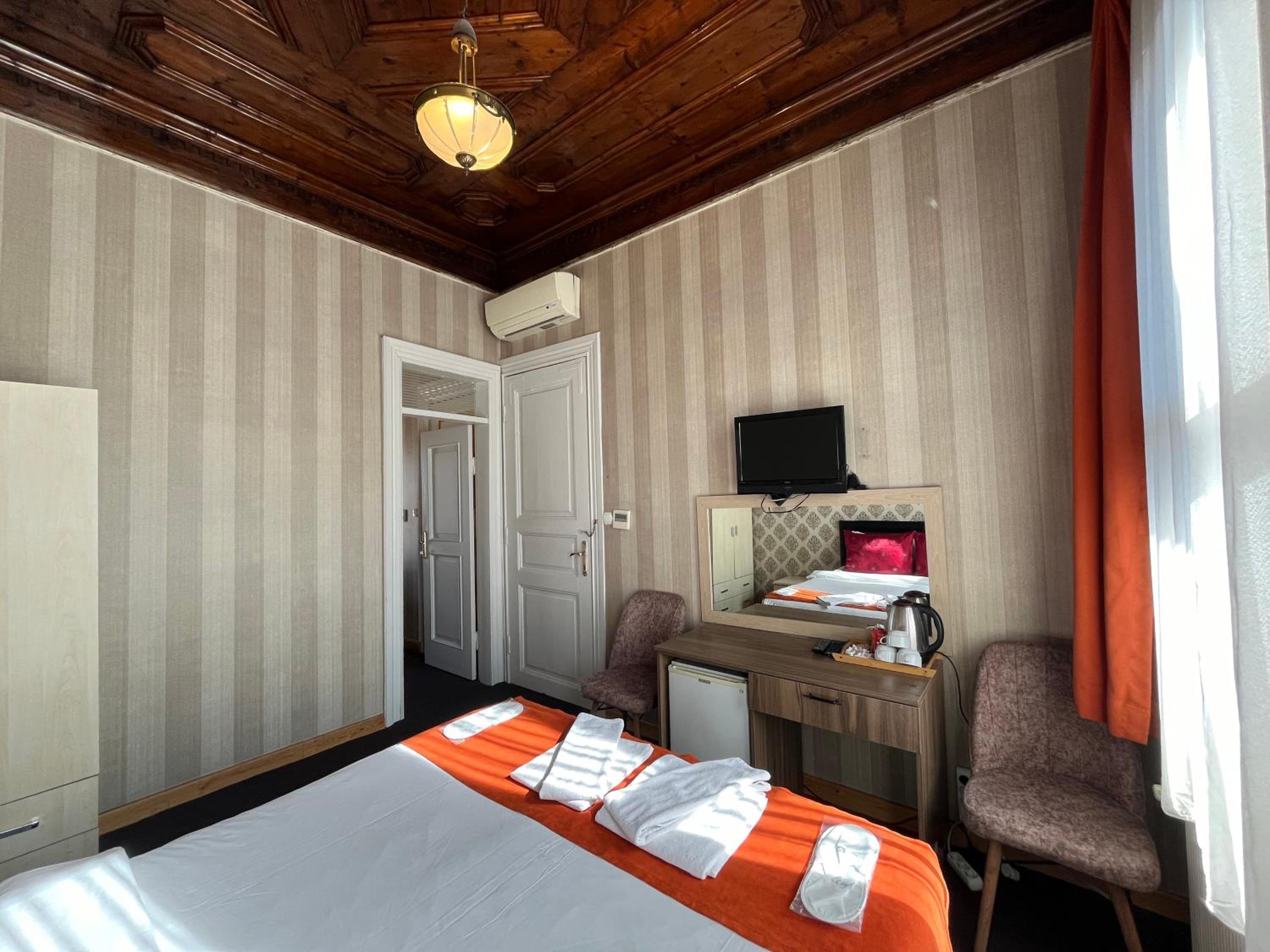 Le Safran Suite Hotel - Image 65