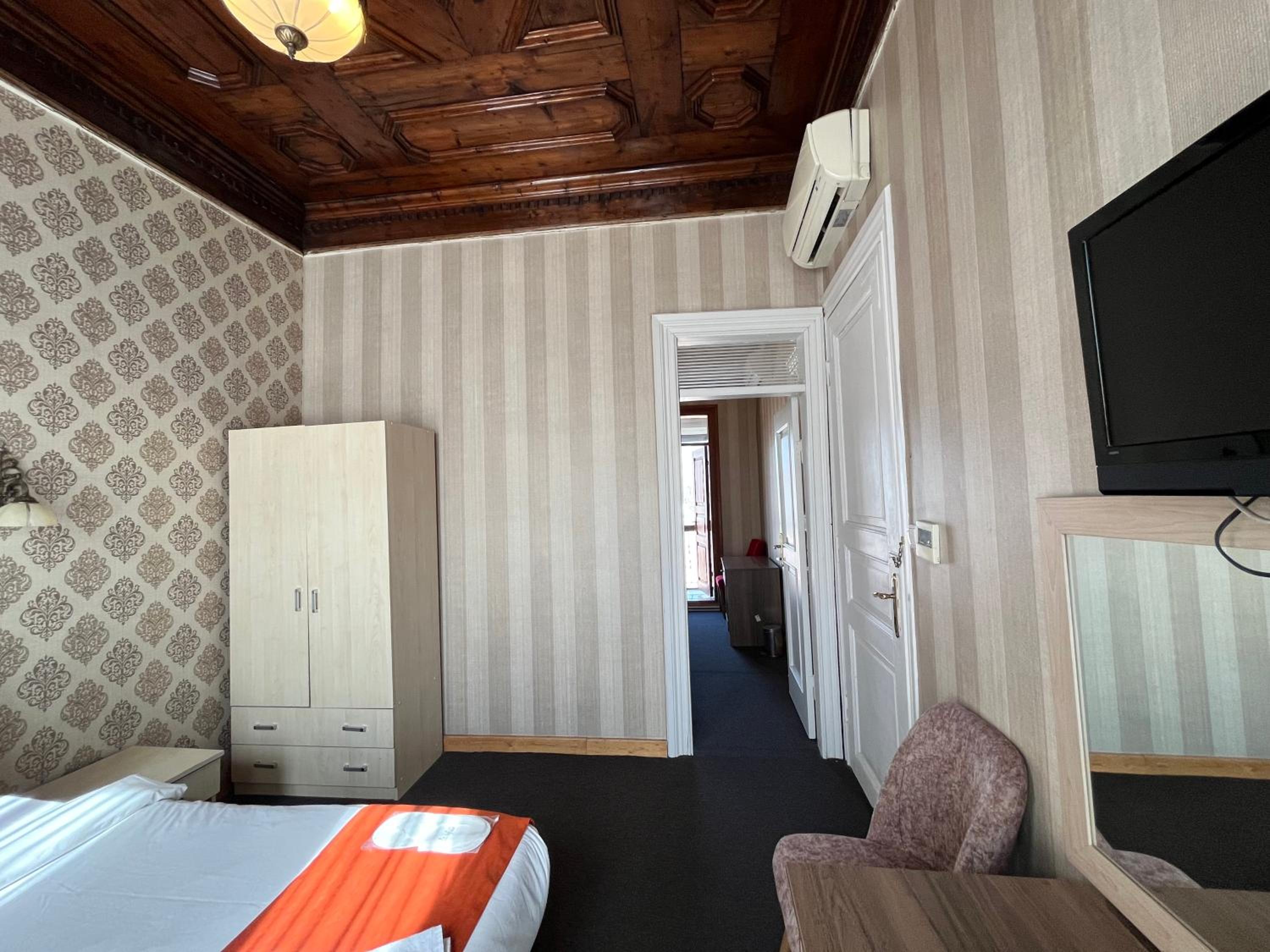 Le Safran Suite Hotel - Image 35