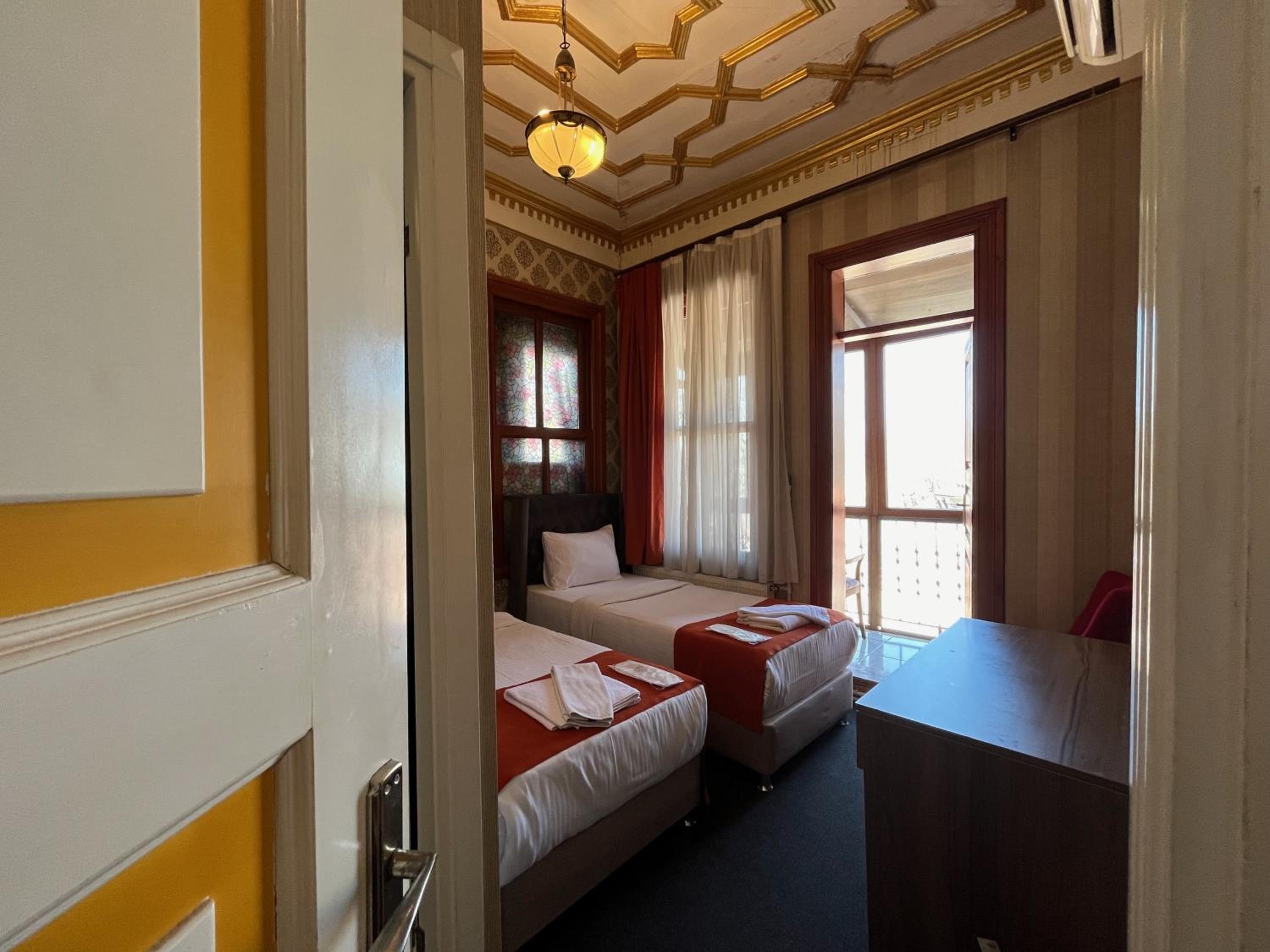 Le Safran Suite Hotel - Image 34