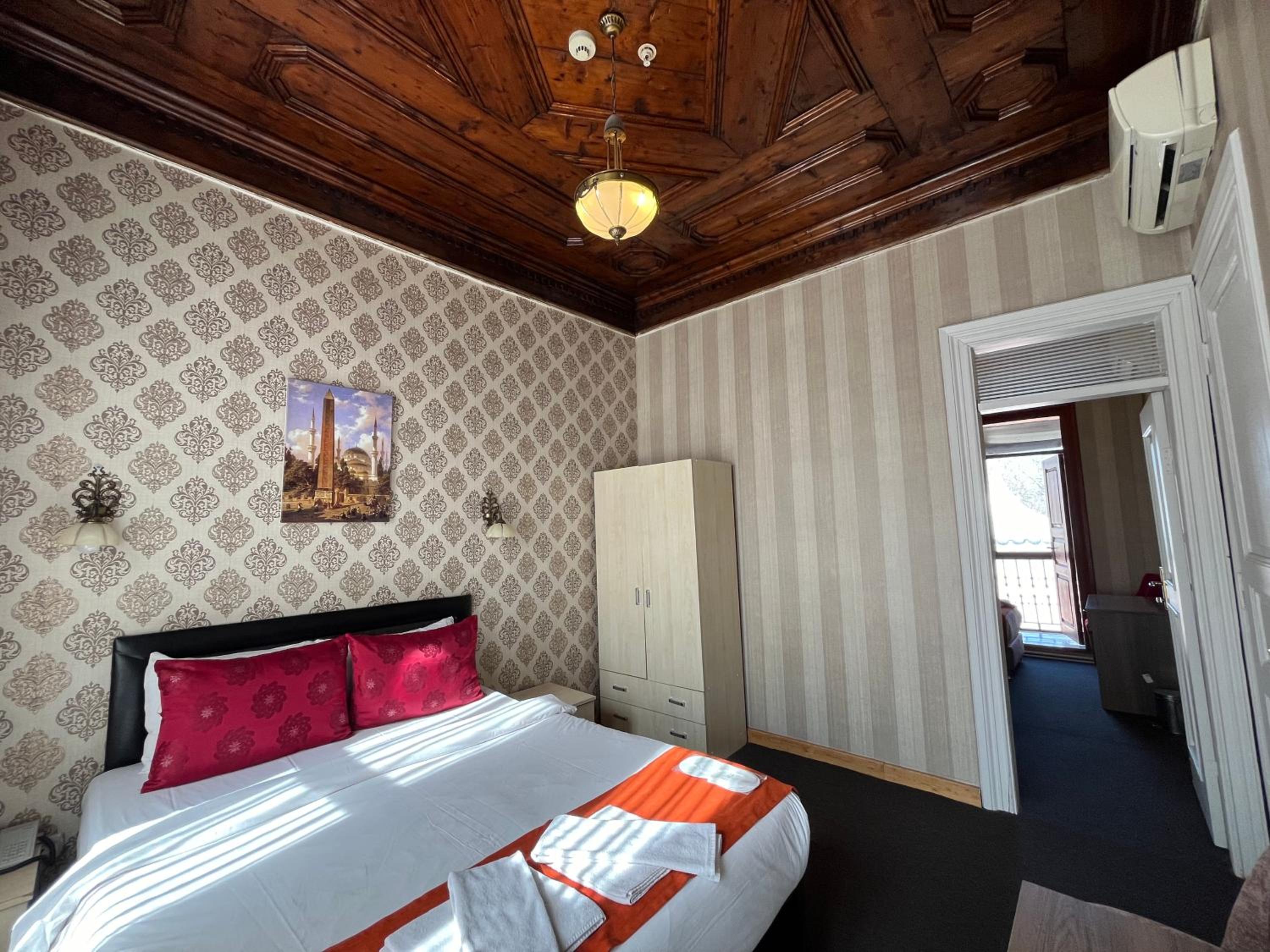 Le Safran Suite Hotel - Image 62