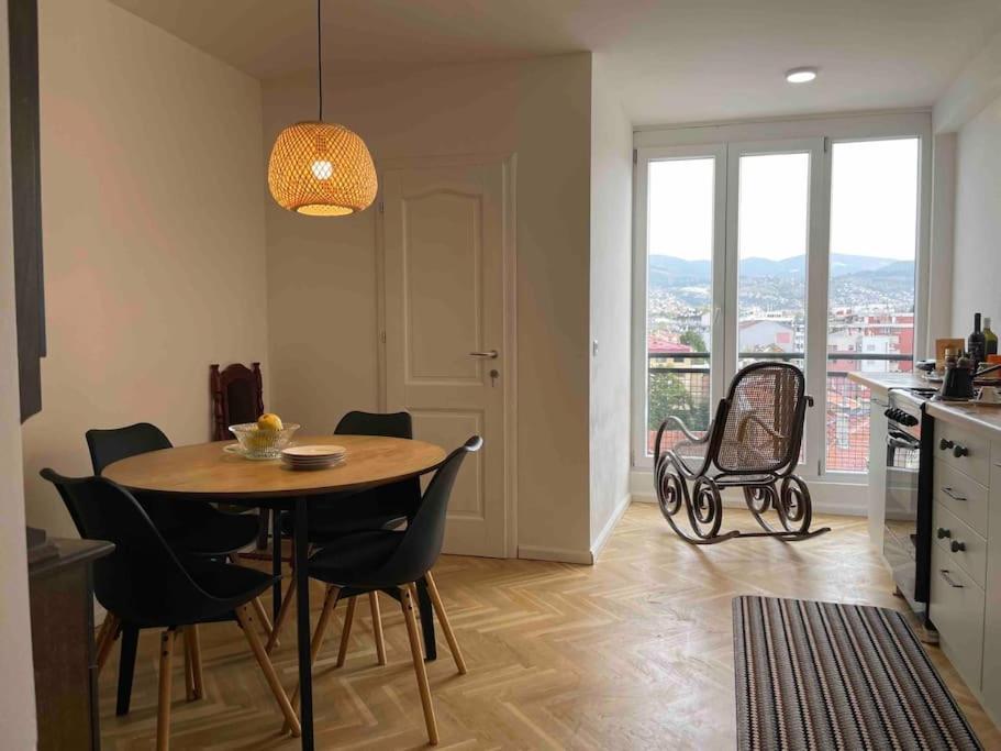 Newly renovated apartment in the heart of city