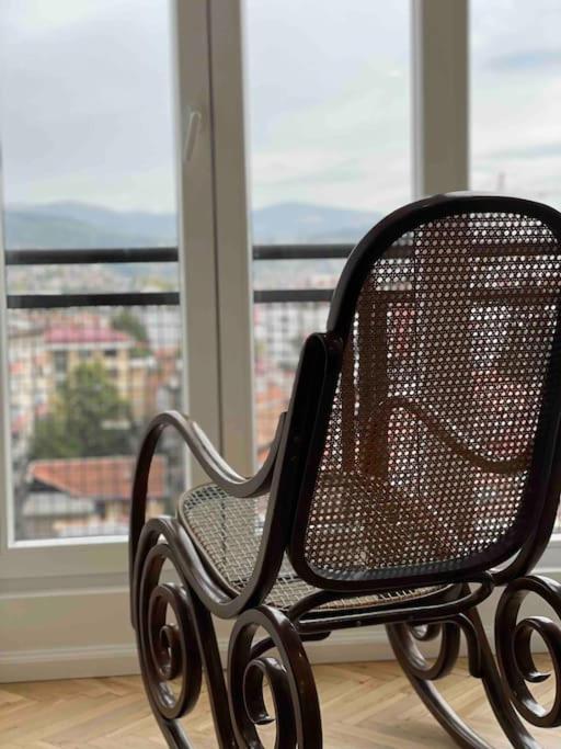 Newly renovated apartment in the heart of city
