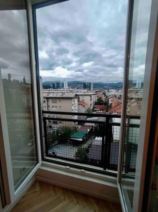Newly renovated apartment in the heart of city