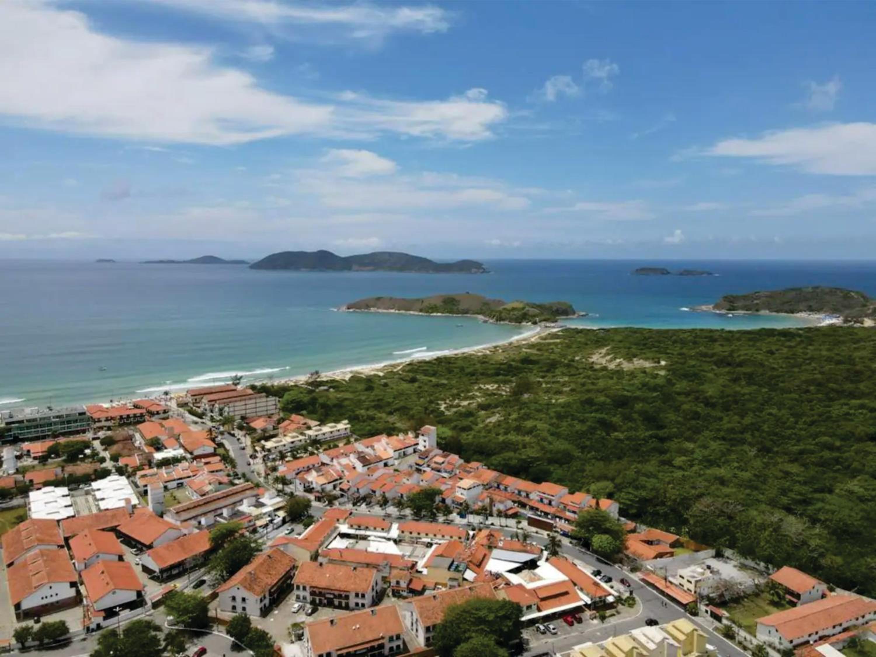 De frente a Praia do Peró, Da janela Maravilhe-se com a Vista! Apto tipo flat, Pé na Areia, Piscina, Wi Fi