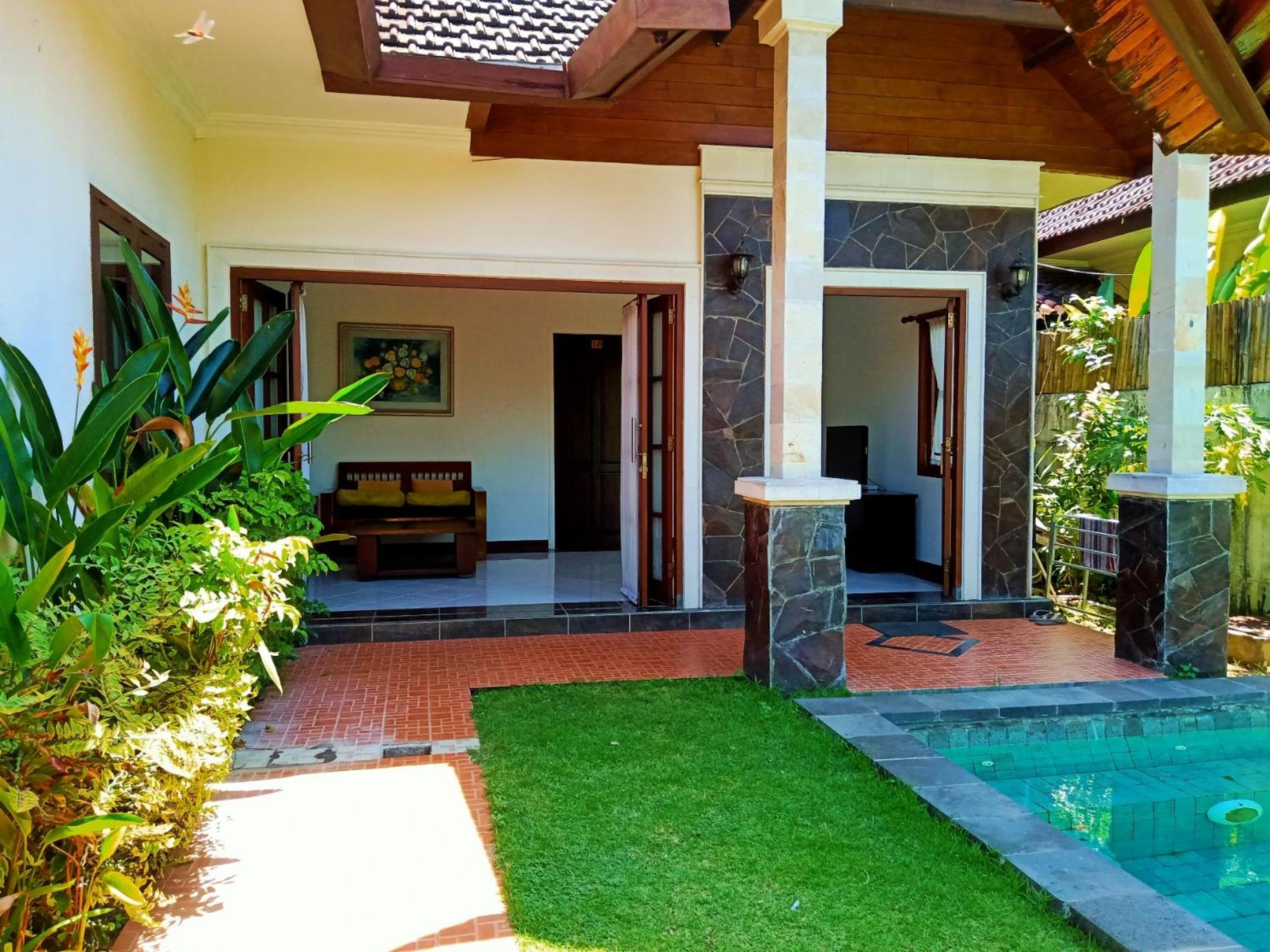 Uluwatu Centre Point Villas view 5