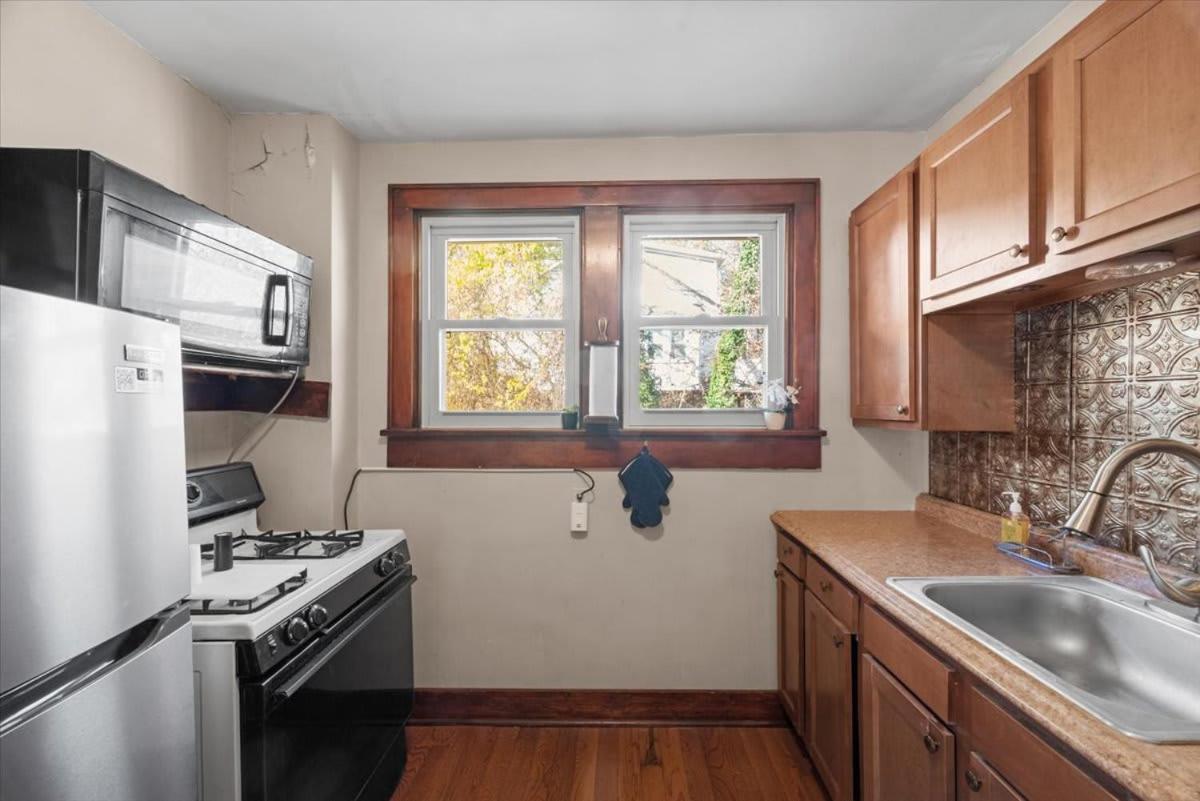 Light-Bright with Craftsman Character and Views view 3