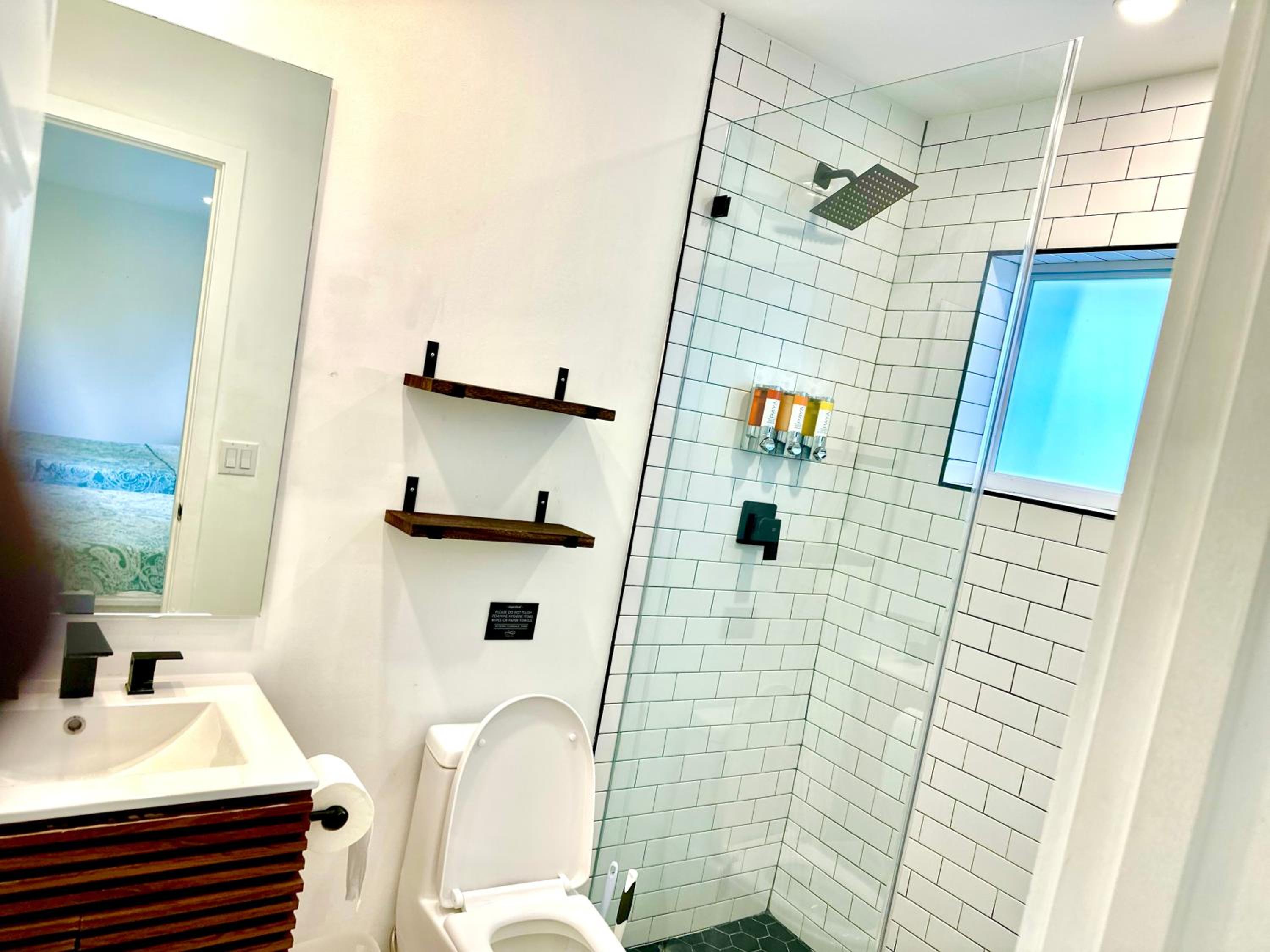 25 Guests Luxury Miami House With Pool & Gazebo!