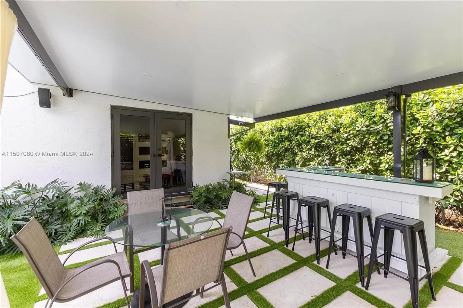 25 Guests Luxury Miami House With Pool & Gazebo!