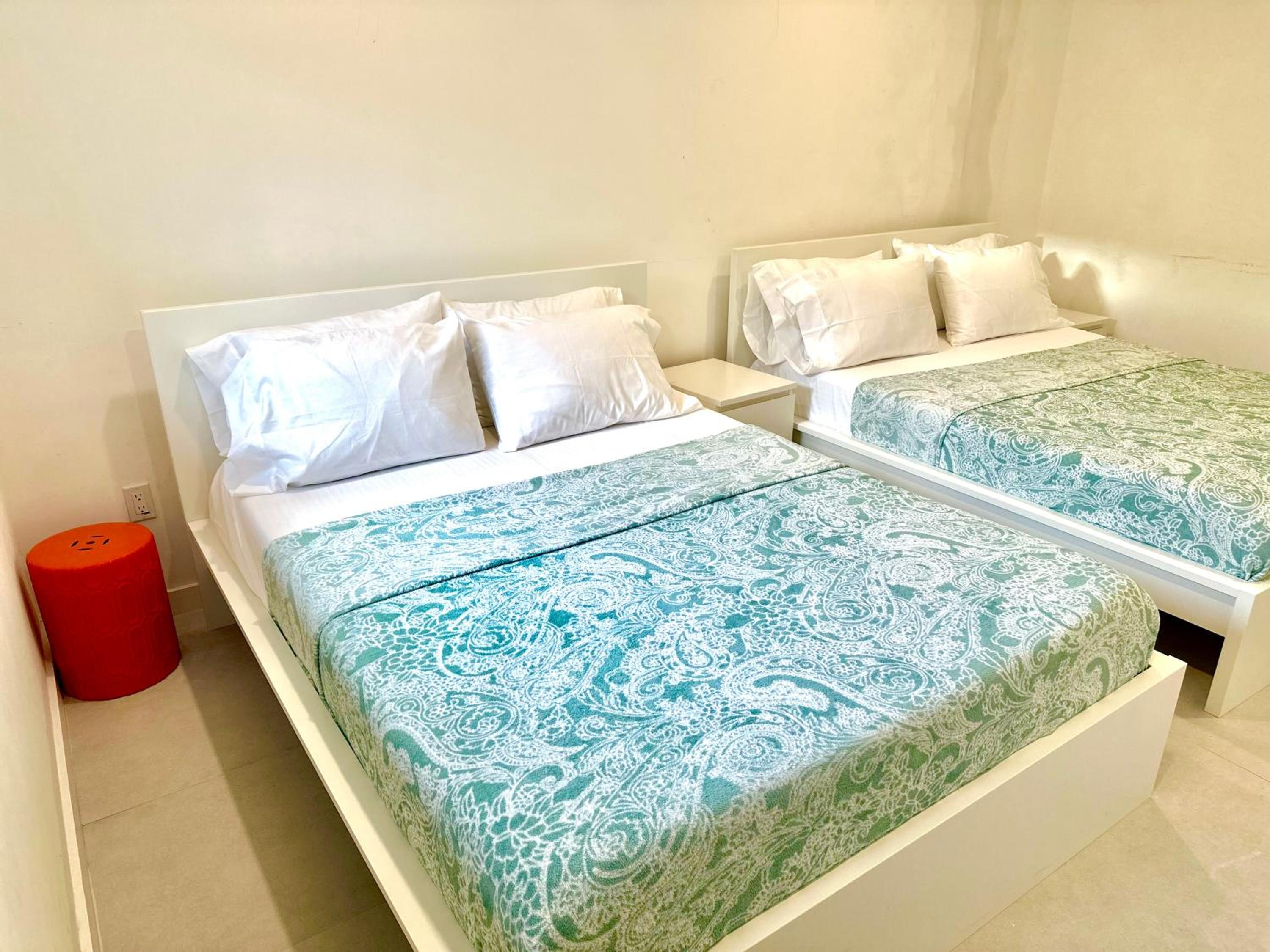 25 Guests Luxury Miami House With Pool & Gazebo!
