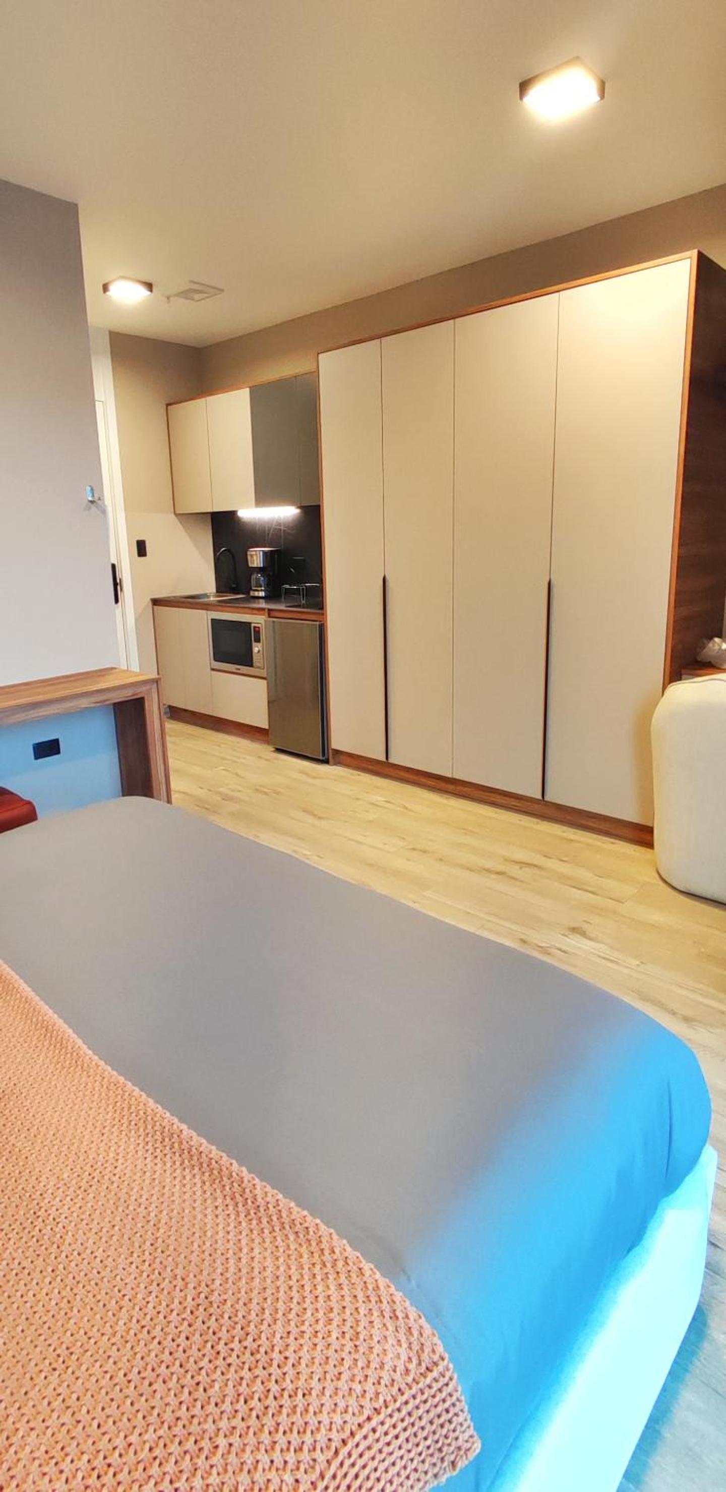 Republica del Salvador Coliving Ecuador XOE