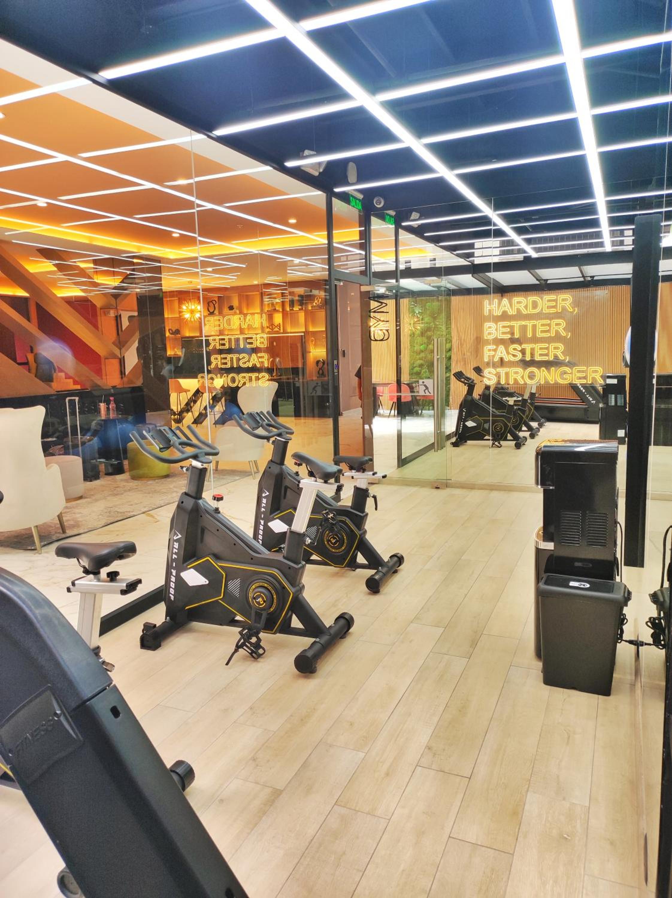 Republica del Salvador Coliving Ecuador XOE