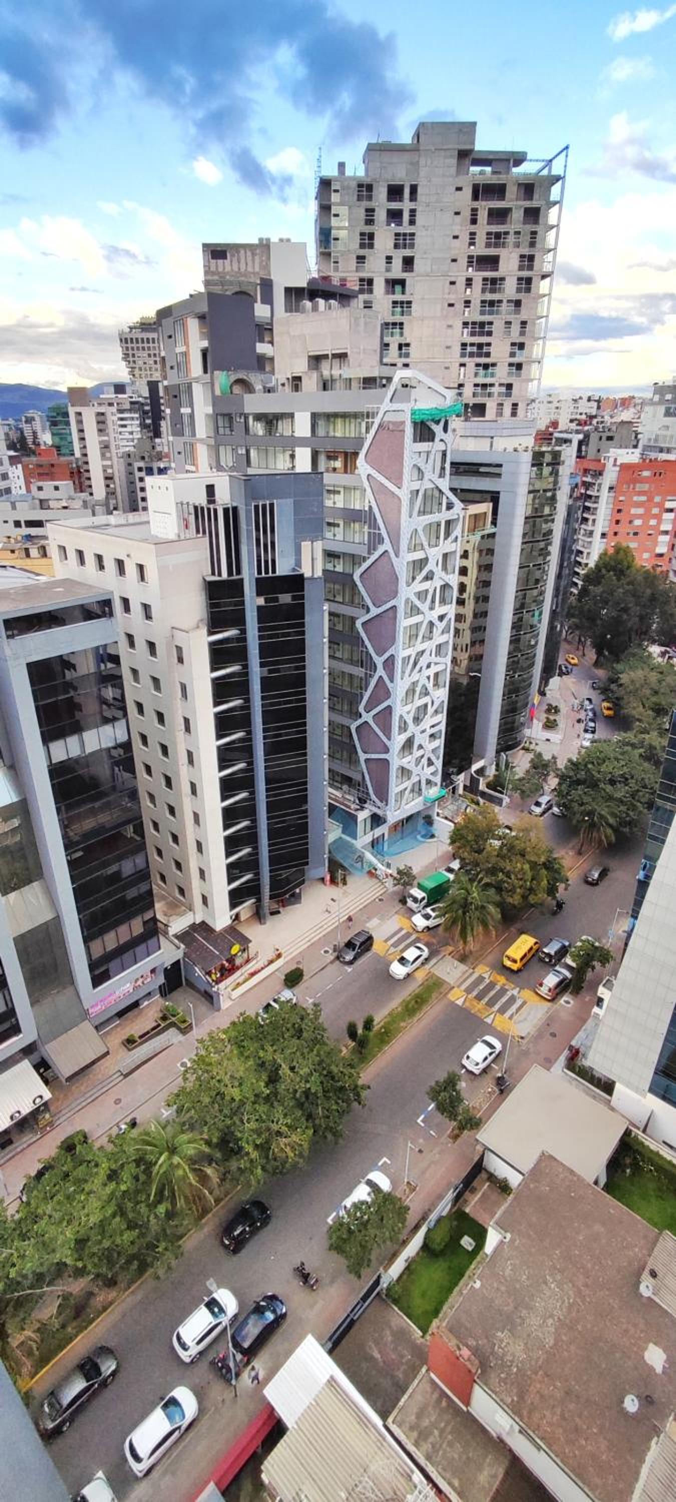 Republica del Salvador Coliving Ecuador XOE