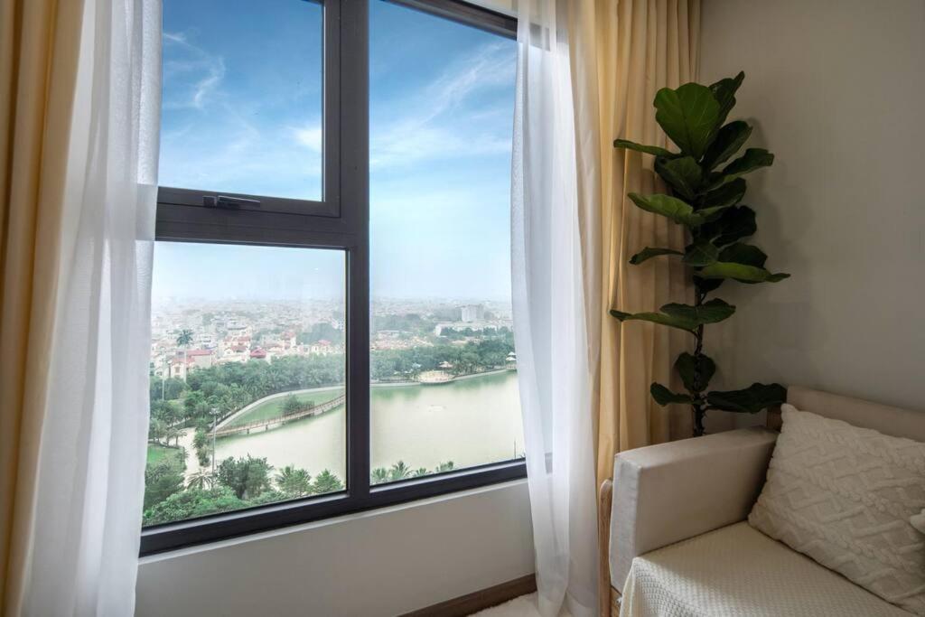NEW_ 5 star bed, Lake view, Imperia Smart City