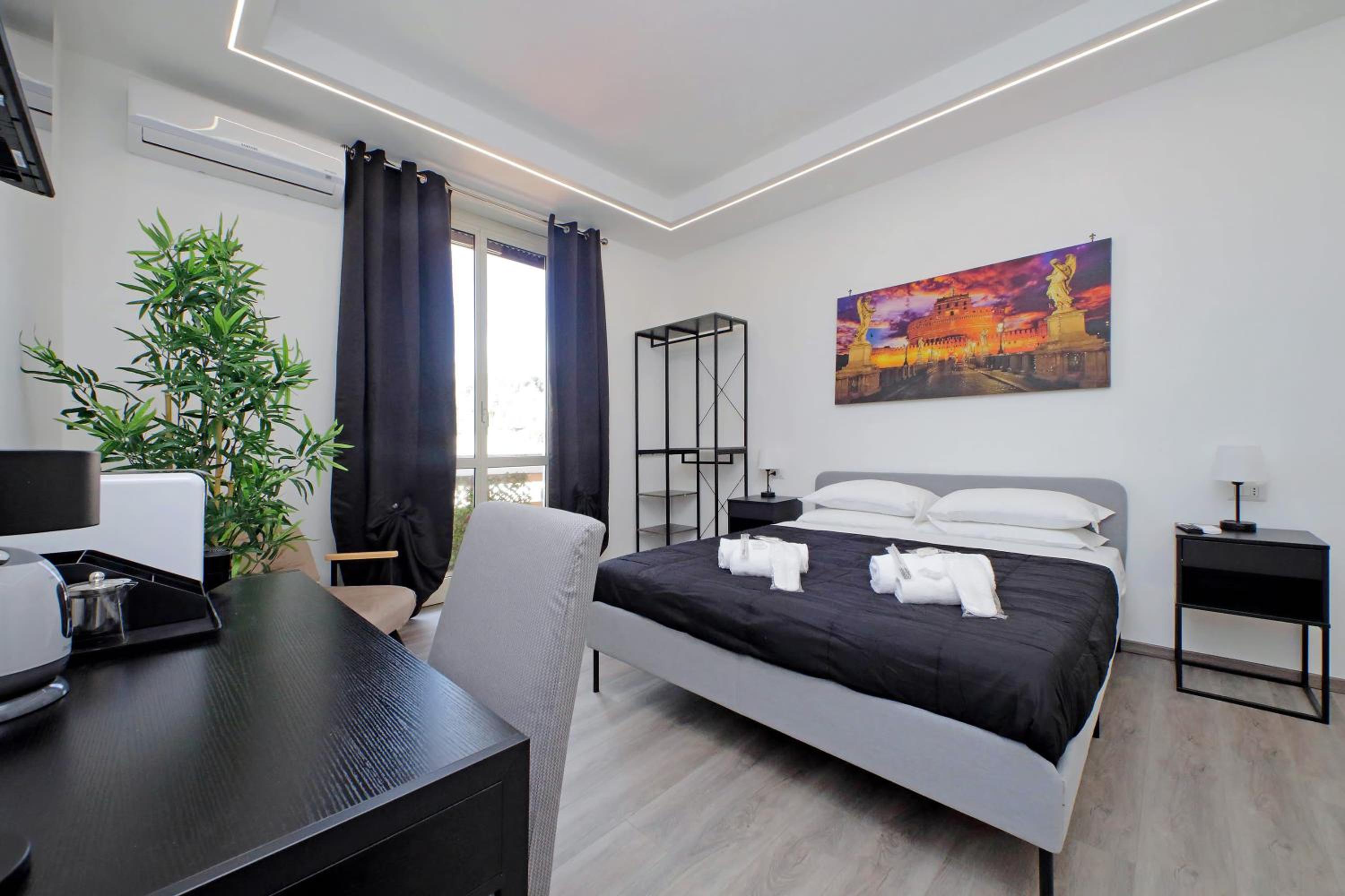 ReRent Rooms - 36 TRIONFALE GUESTHOUSE