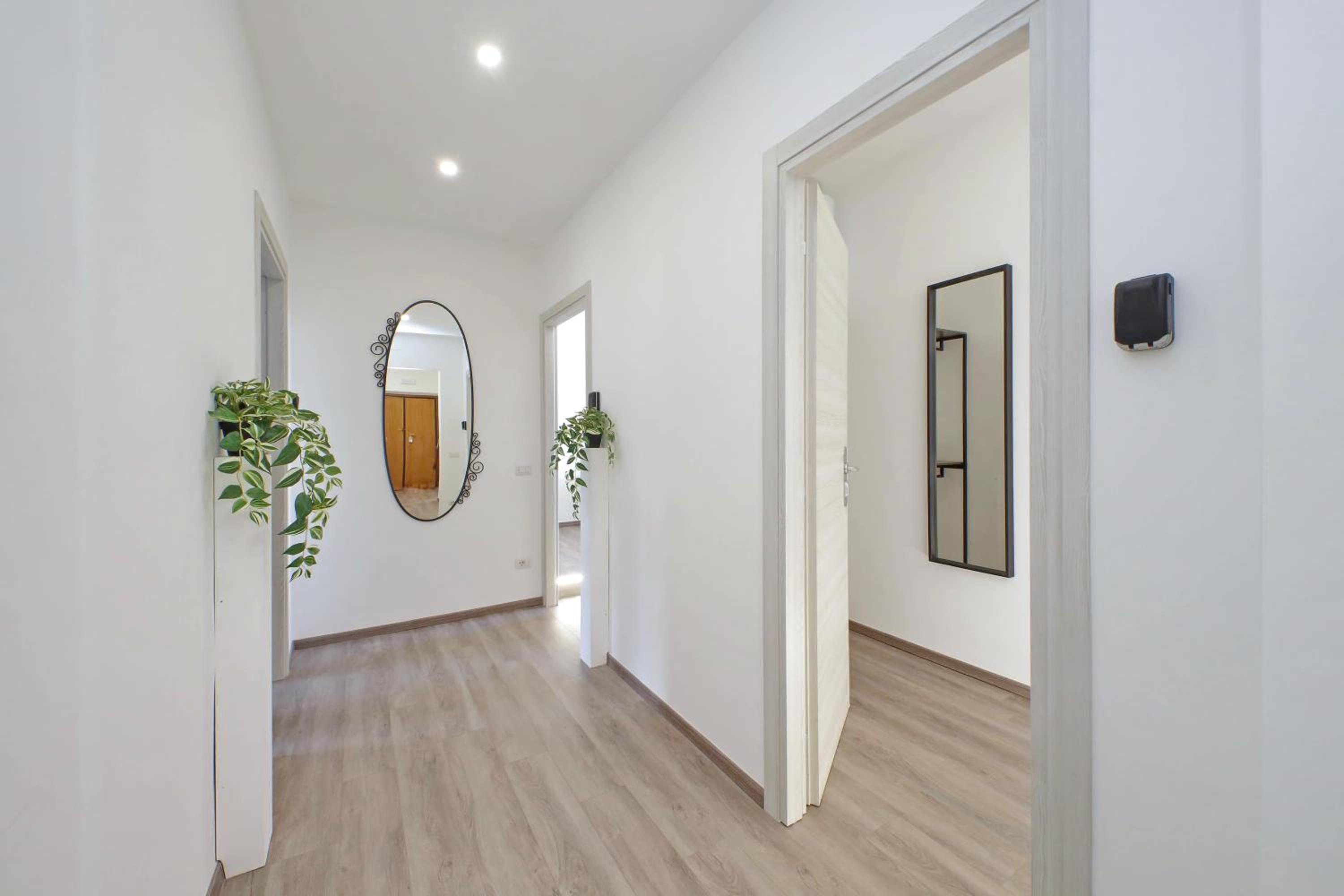 ReRent Rooms - 36 TRIONFALE GUESTHOUSE