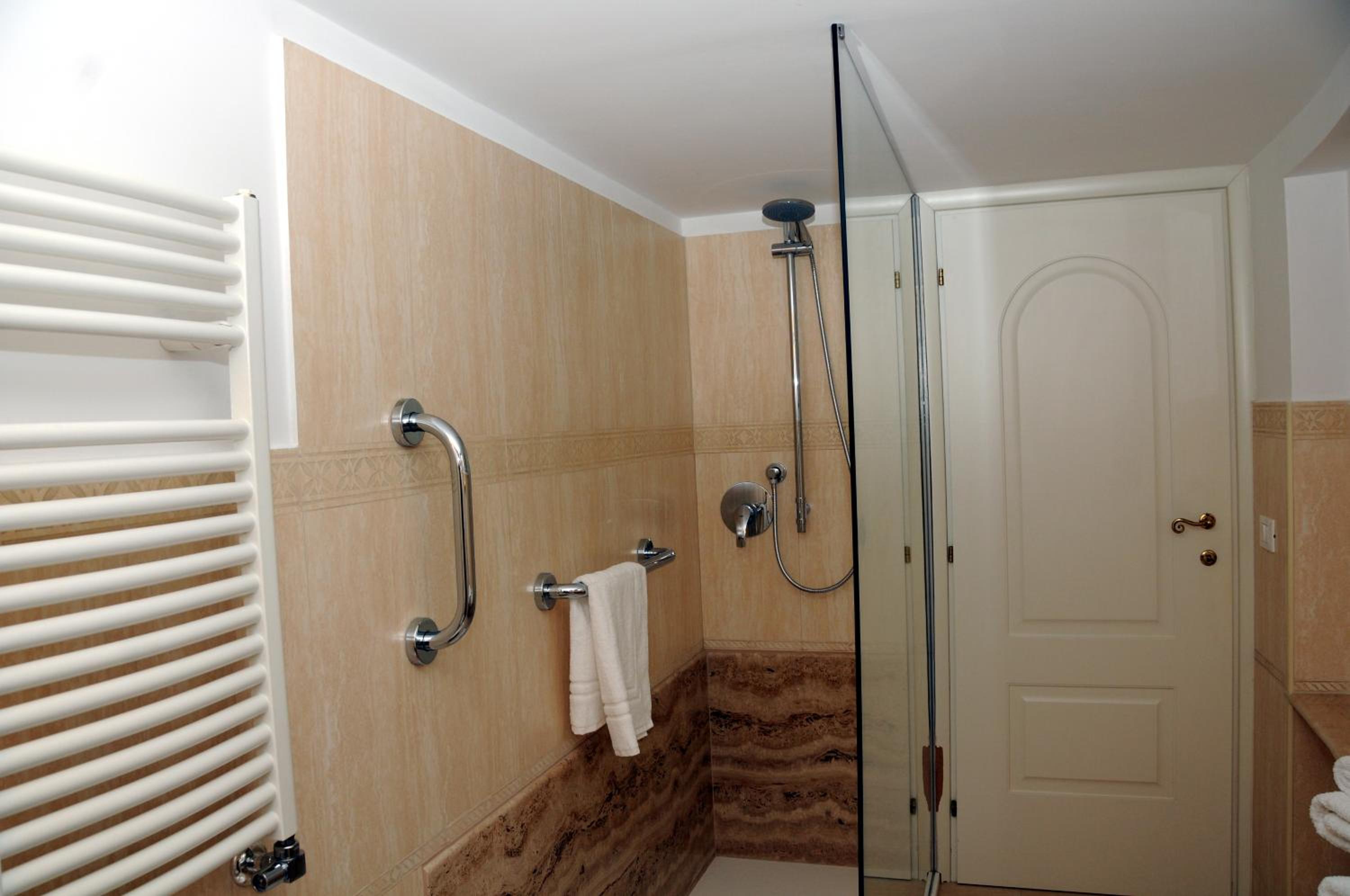 A Casa di Lu, al Colosseo - Guest House