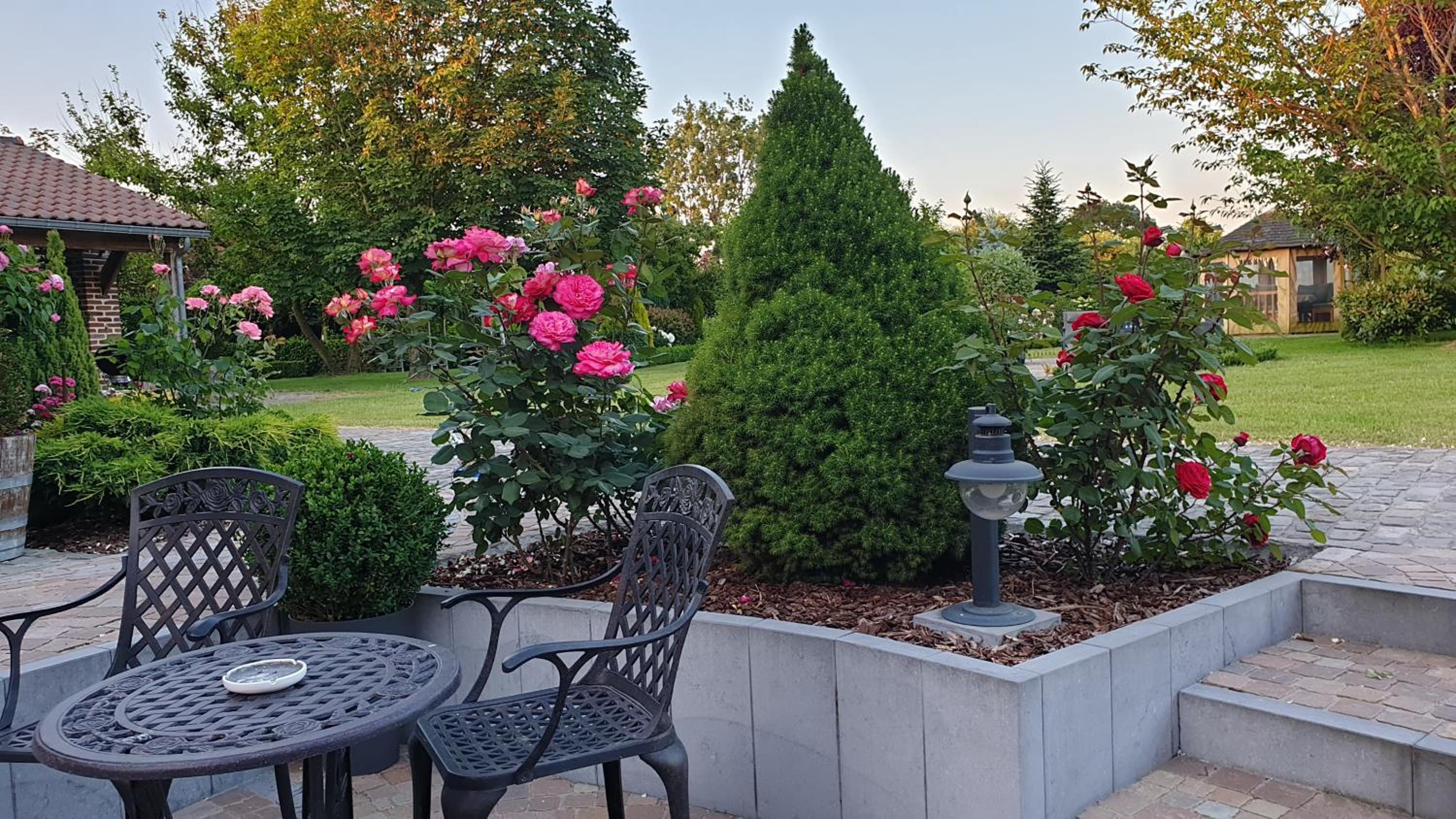 B&B Secret Garden Adults only