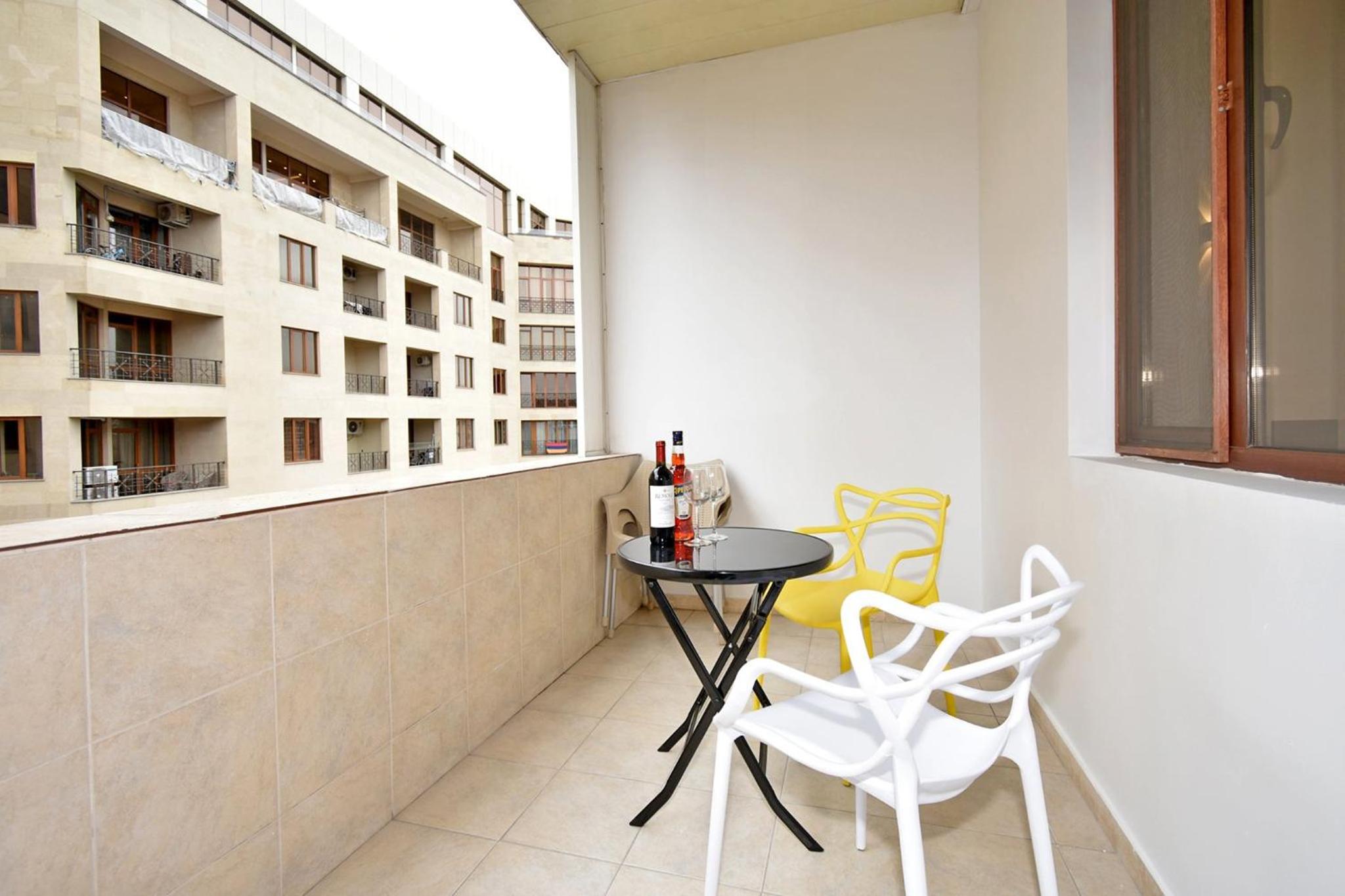Apartment in Yerevan near Seasons park