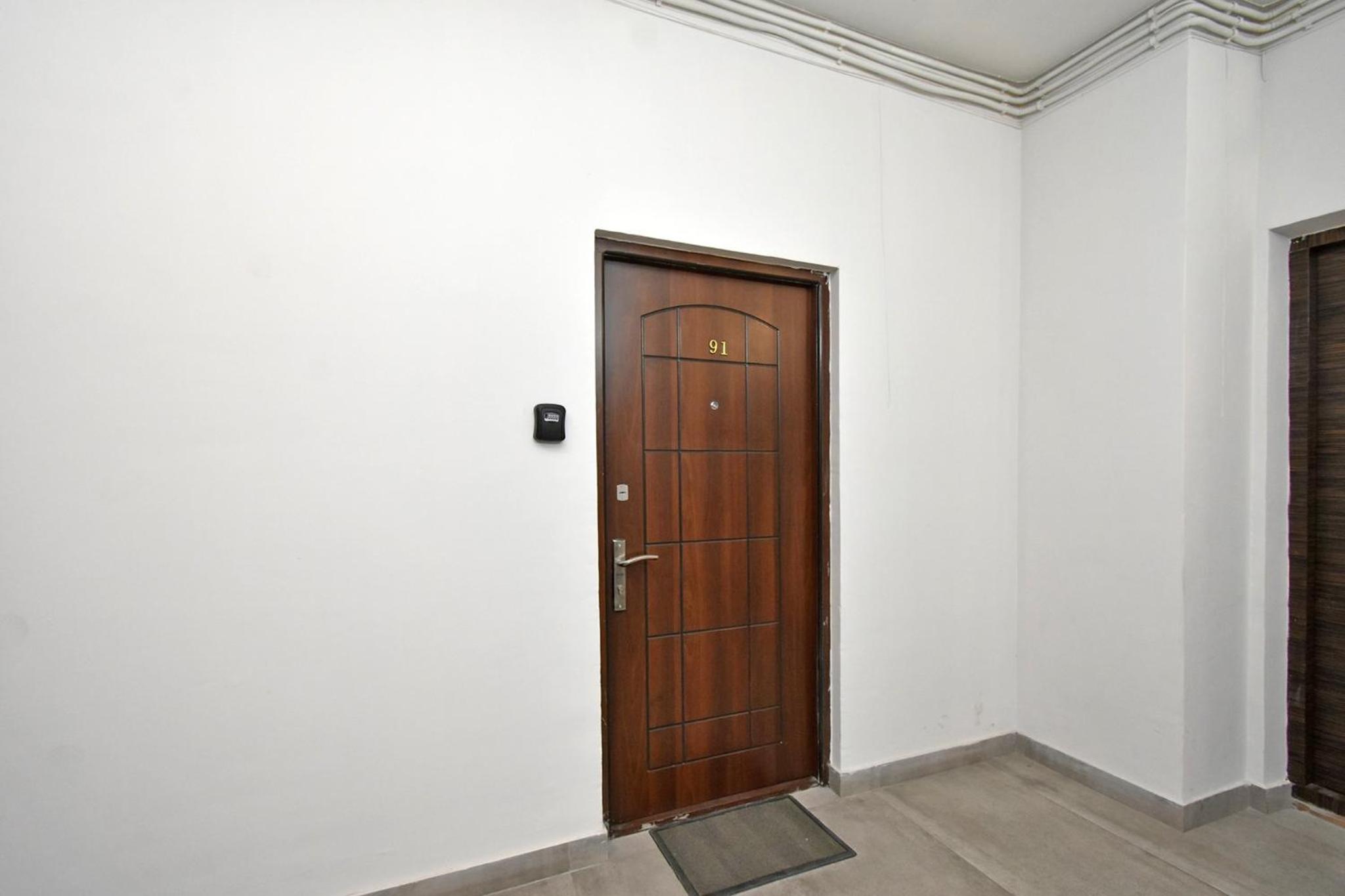 Apartment in Yerevan near Seasons park