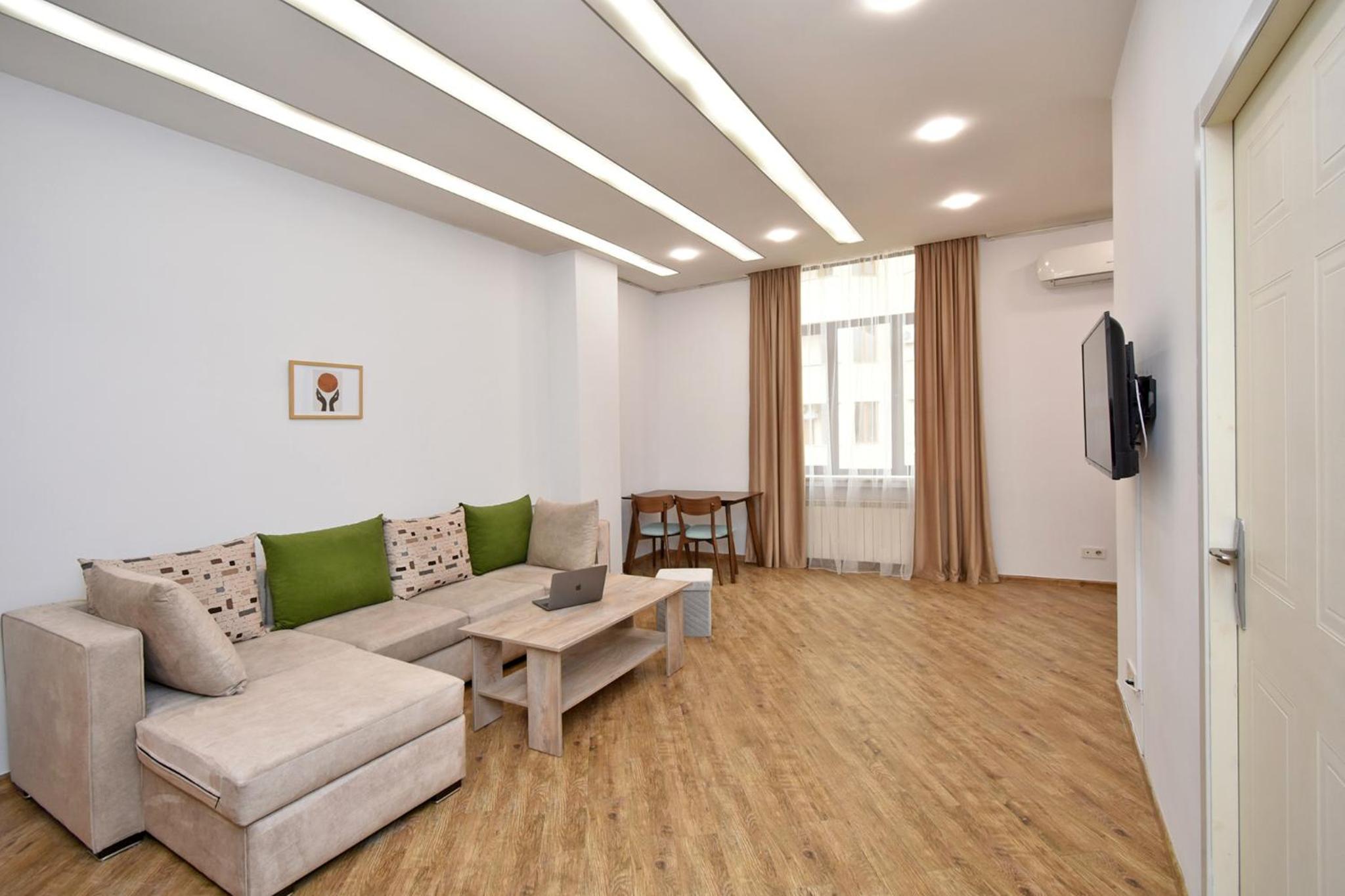 Apartment in Yerevan near Seasons park