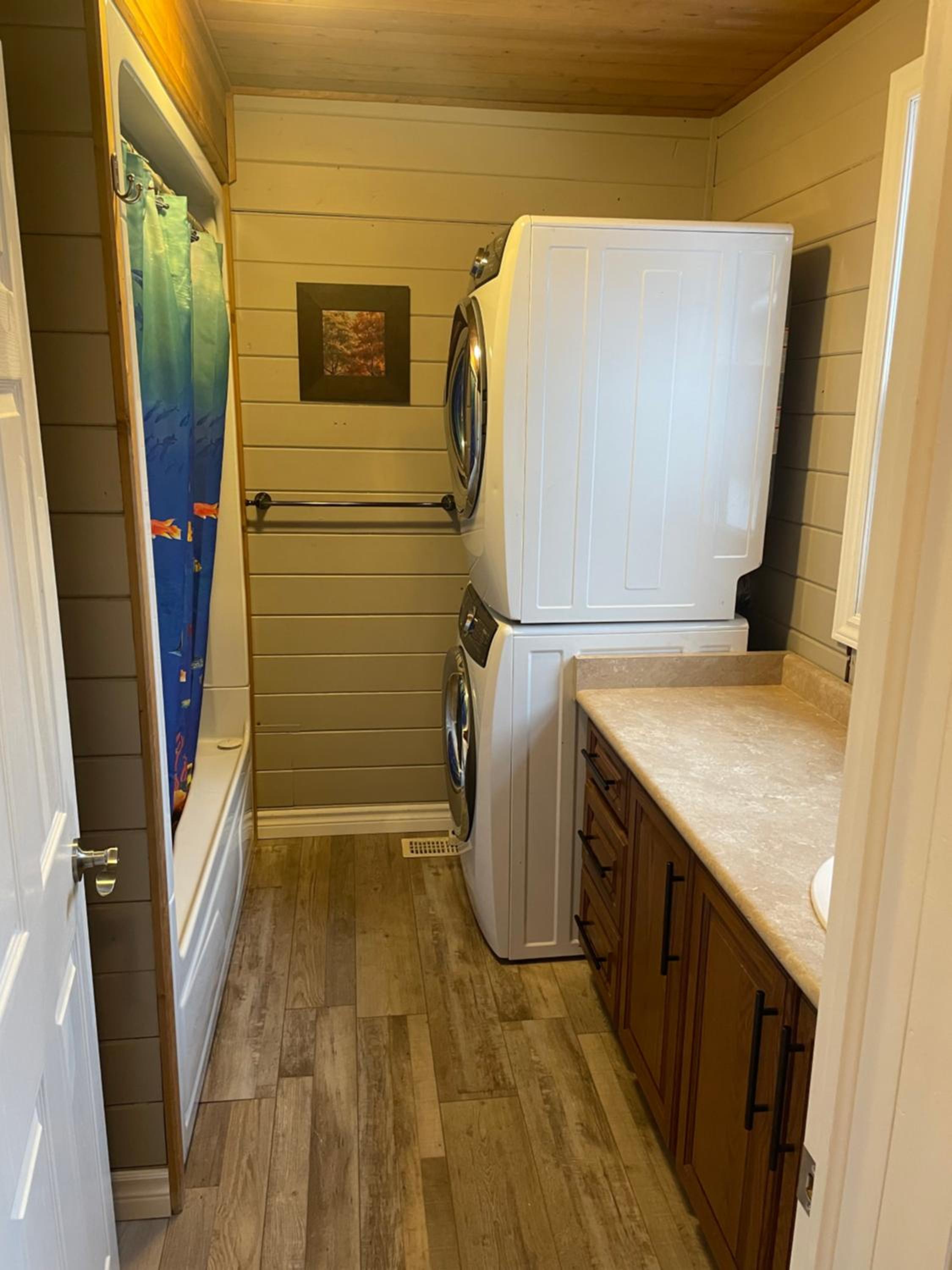 4 Bedroom Cottage on Manitoulin Island Next to Sand Beaches!