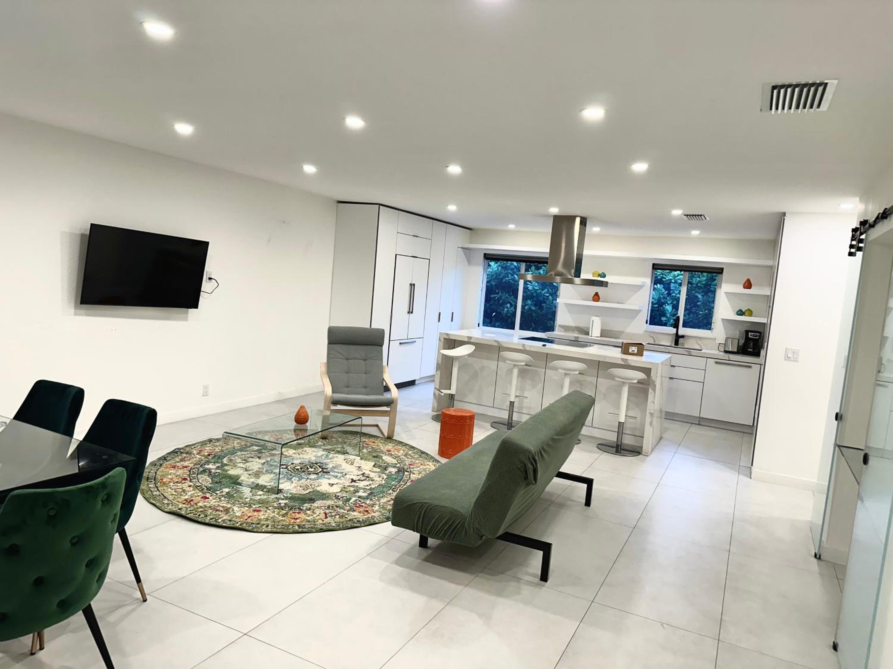24 Guests Luxury Miami House With Pool & Gazebo!