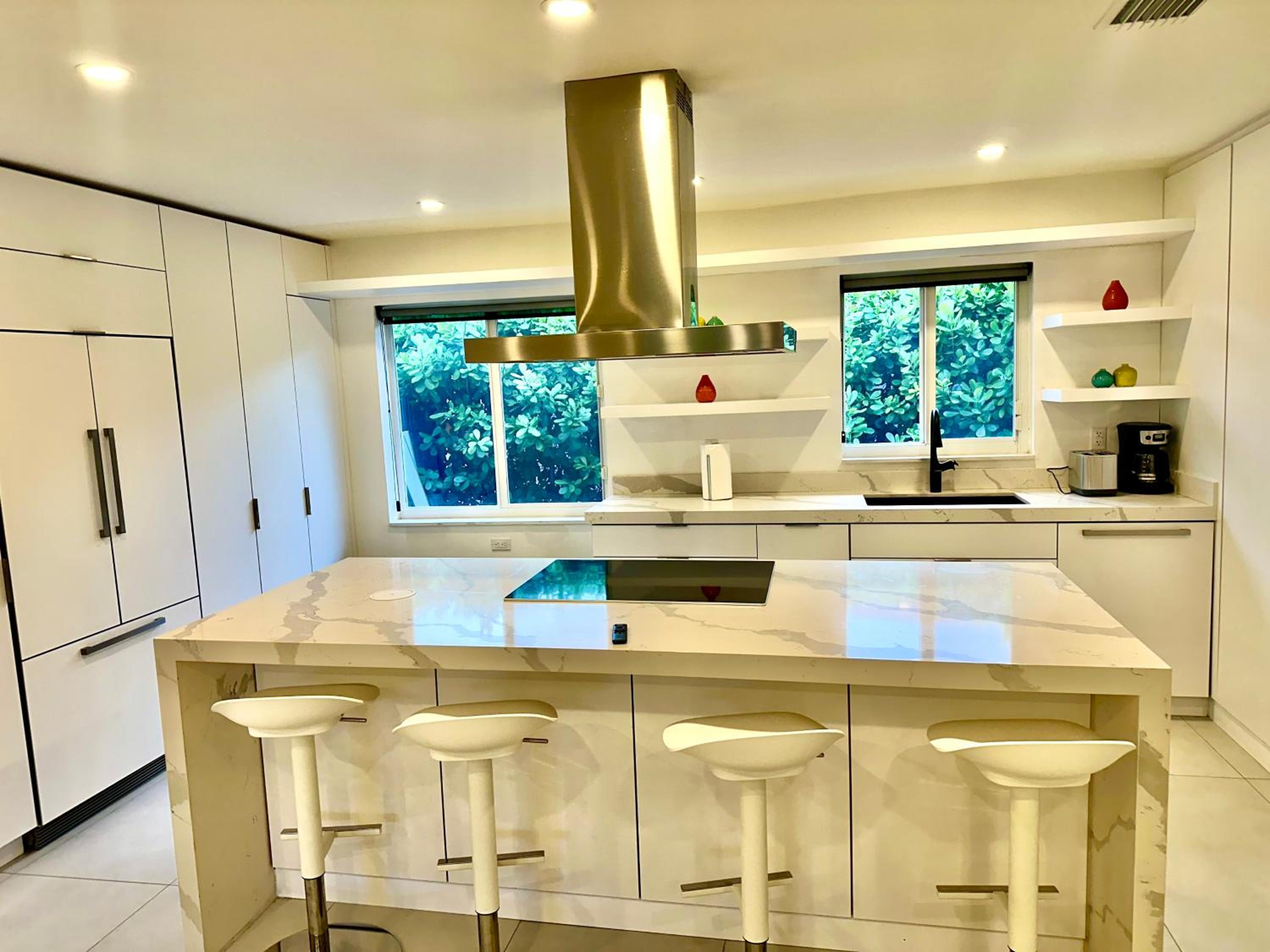 24 Guests Luxury Miami House With Pool & Gazebo!