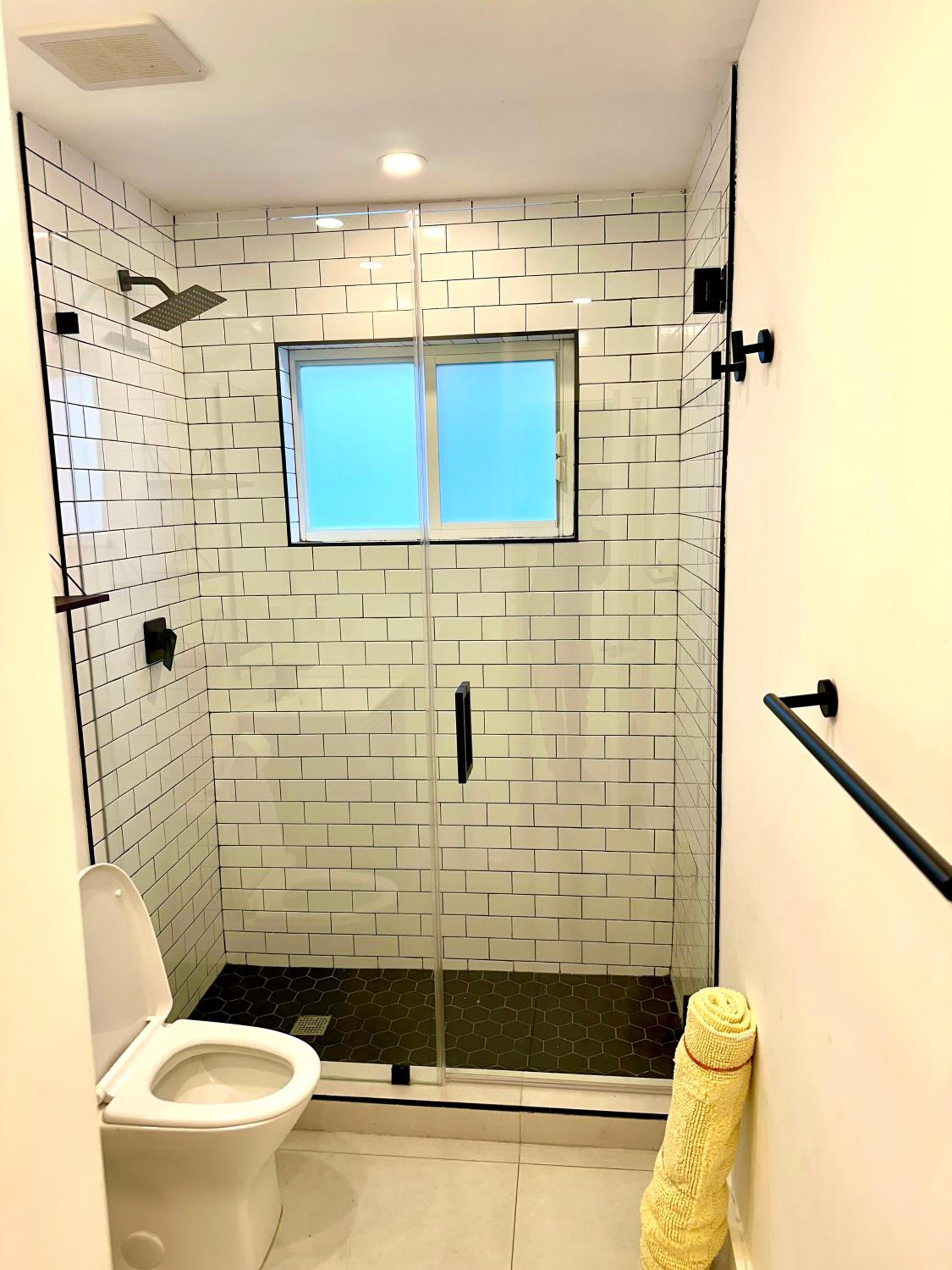 24 Guests Luxury Miami House With Pool & Gazebo!