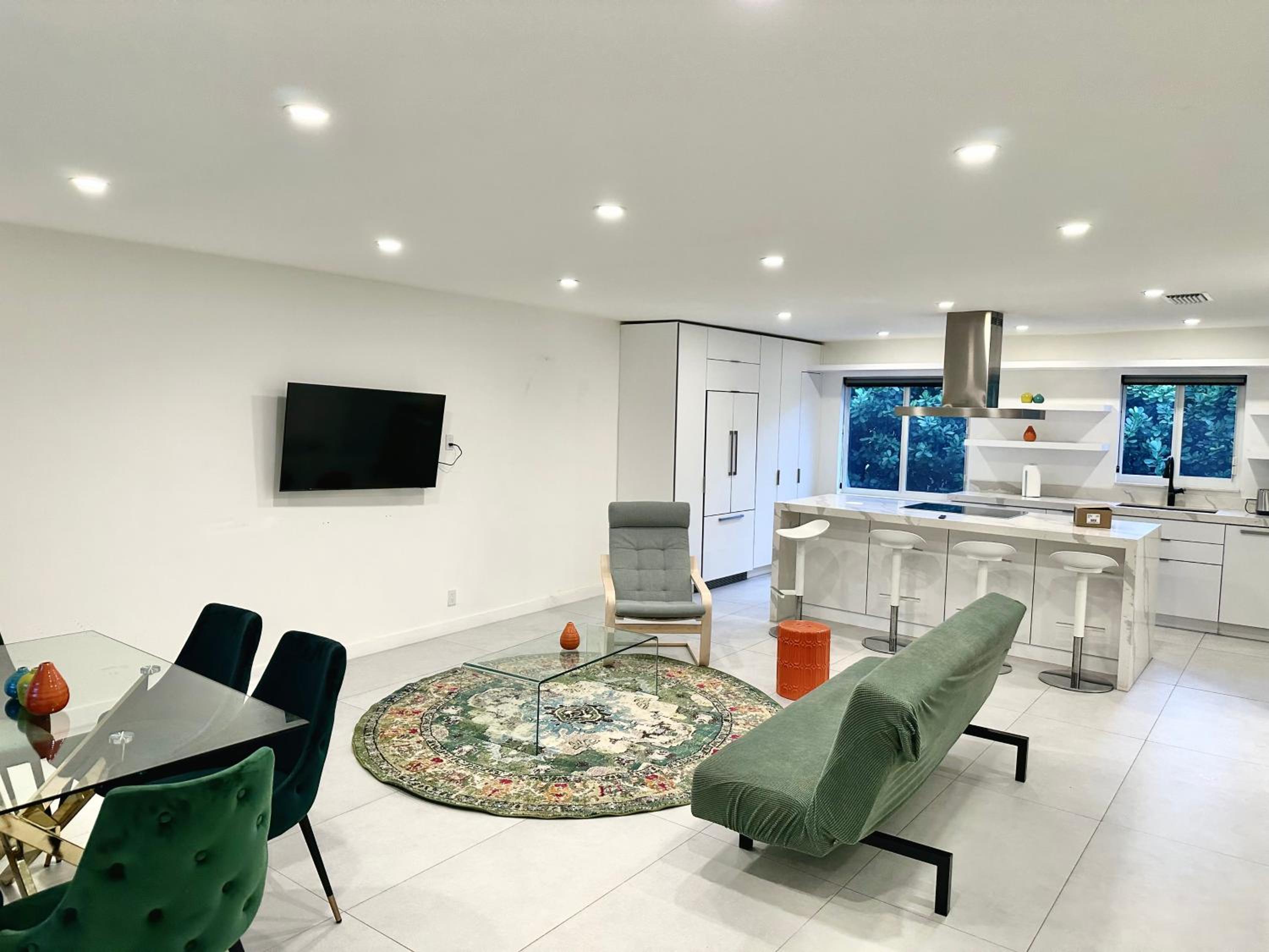 24 Guests Luxury Miami House With Pool & Gazebo!