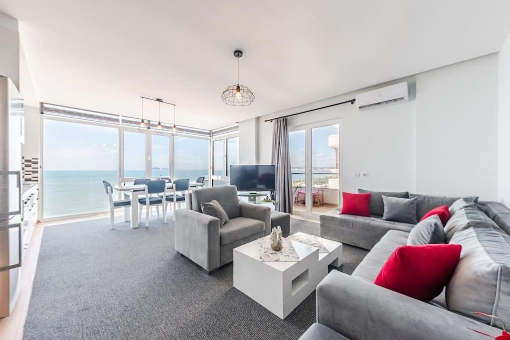 Seaview Luxury Suite by PS