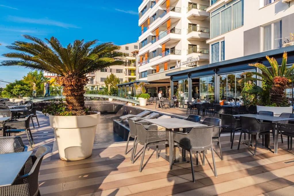 Seaview Luxury Suite by PS