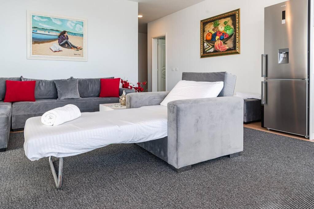 Seaview Luxury Suite by PS
