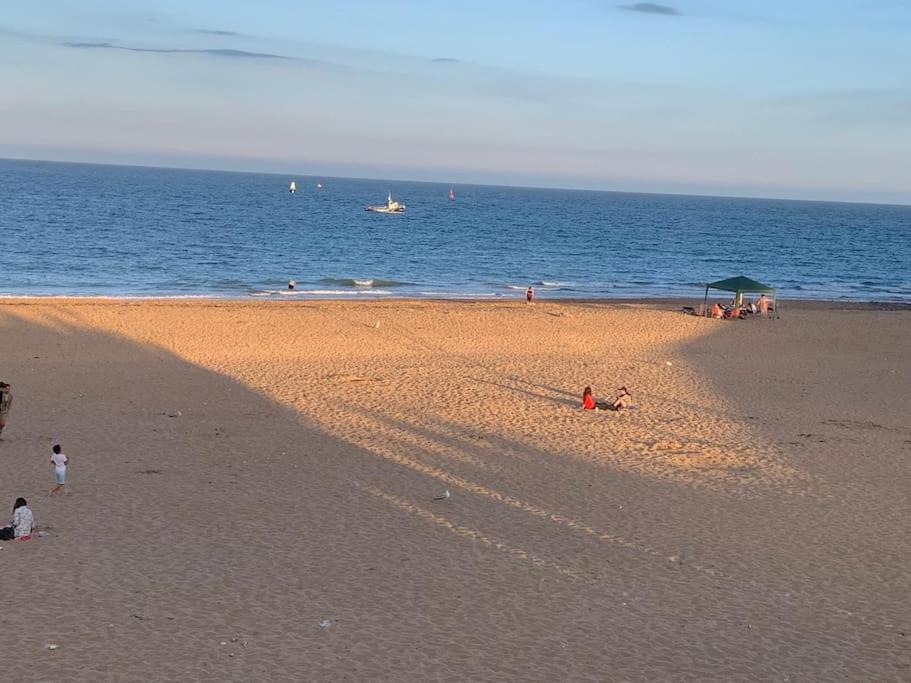Ramsgate Retreats - Latimer House, boutique seaside holiday home for large families, groups, golf
