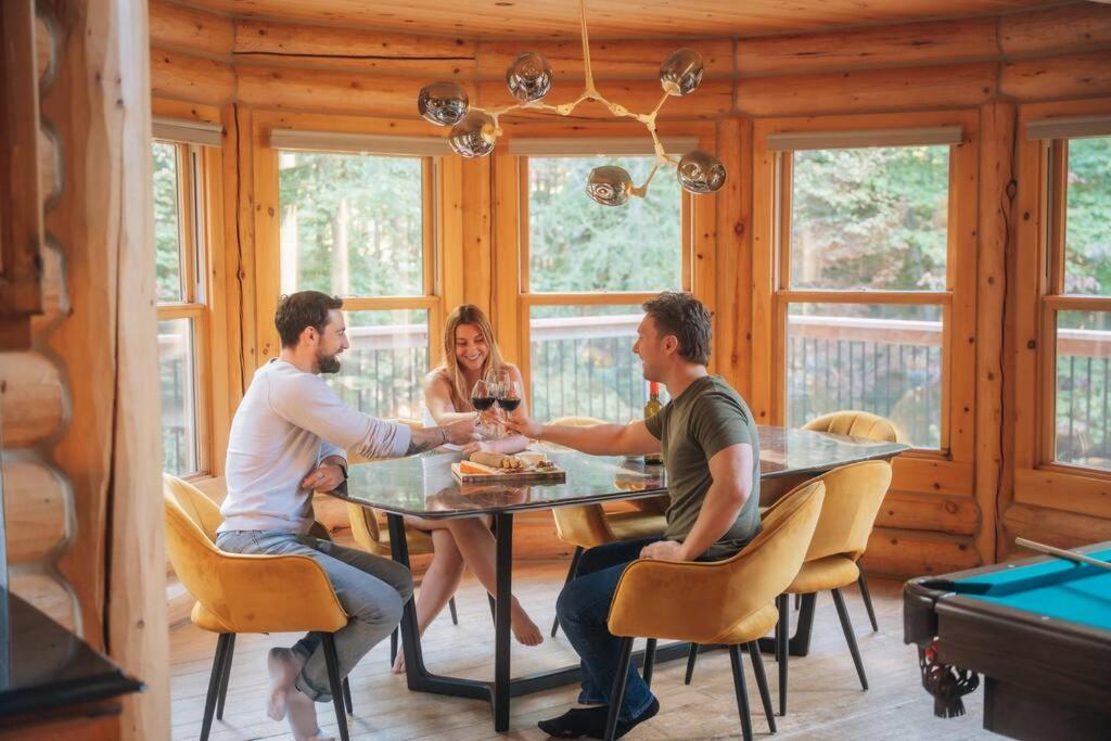 Bee Private Hot Tub Sauna Ski, Snowshoes
