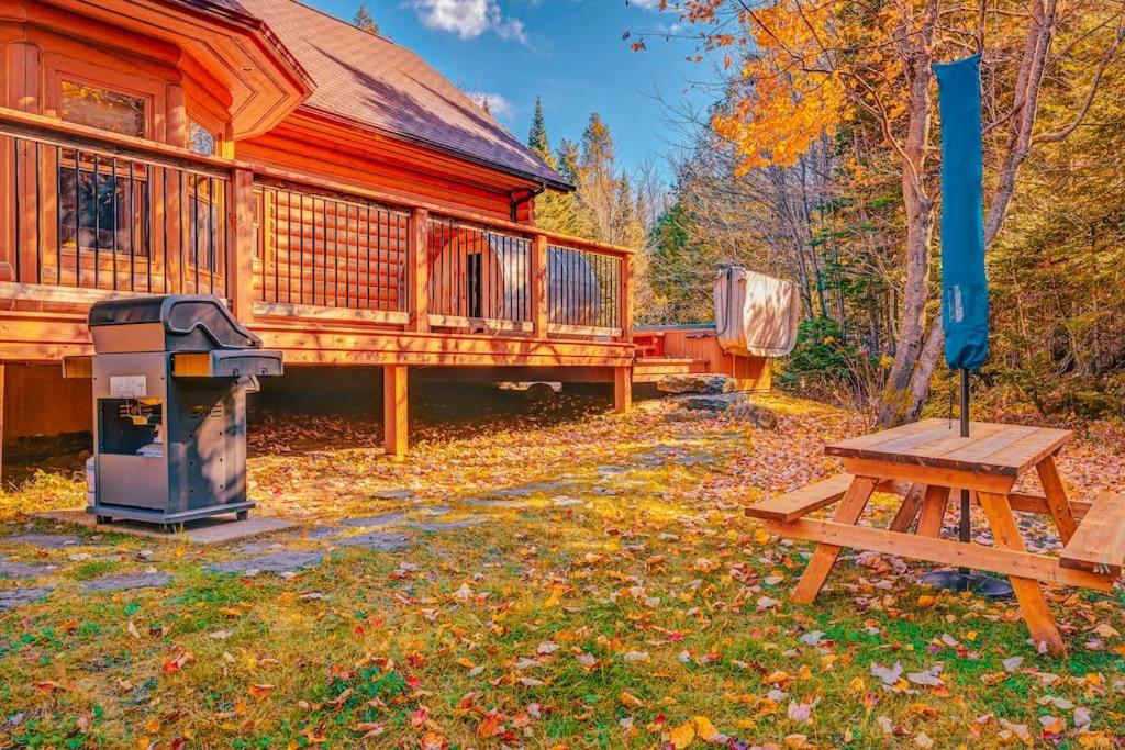 Bee Private Hot Tub Sauna Ski, Snowshoes