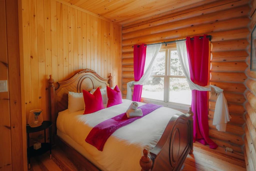 Bee Private Hot Tub Sauna Ski, Snowshoes
