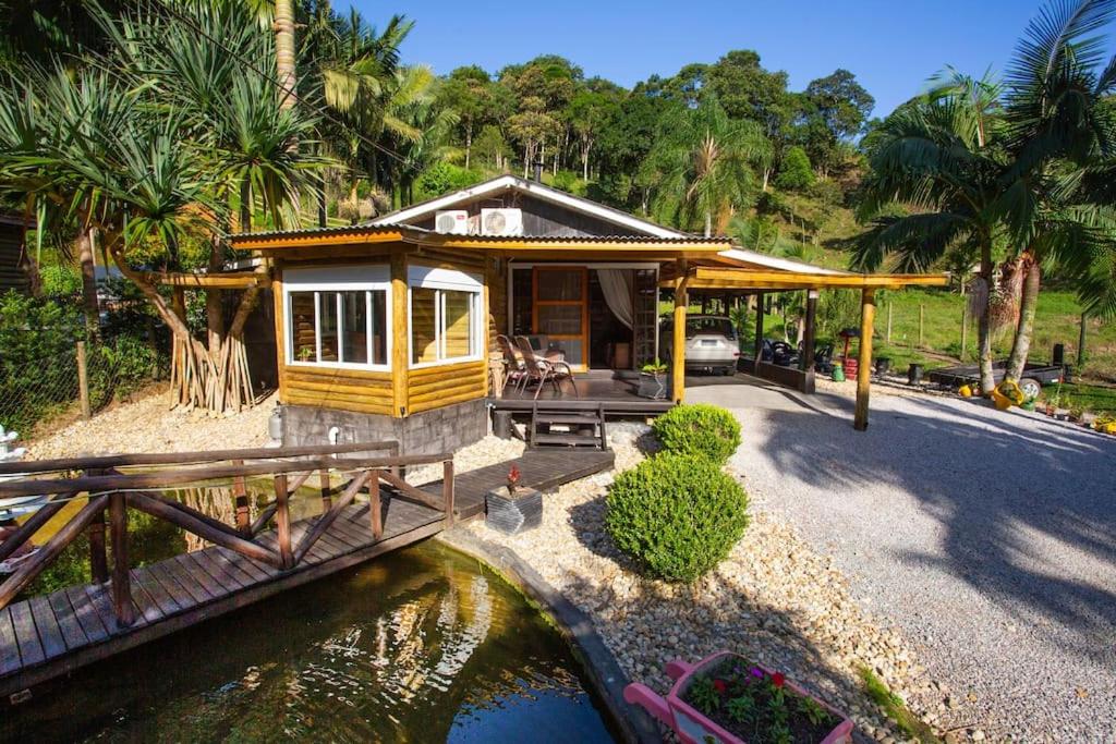 Piscina coberta 32g casa 3 quartos e hidro