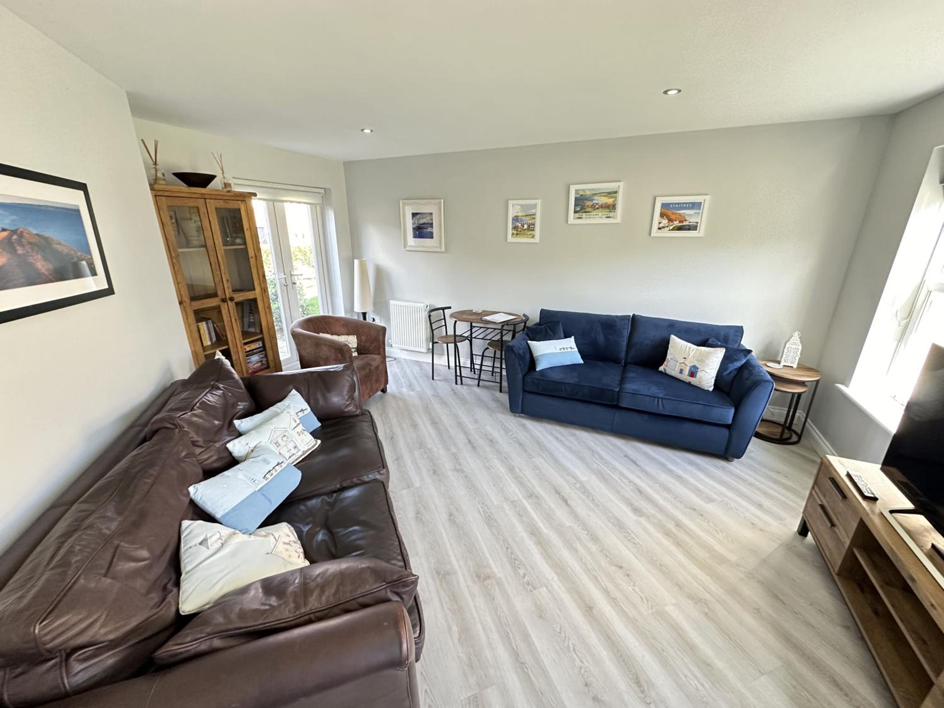 Honeybee Cottage - Part of the The Bay Filey Holiday Village with pool, gym and direct beach access, pub, restaurant, tennis and meadows walks