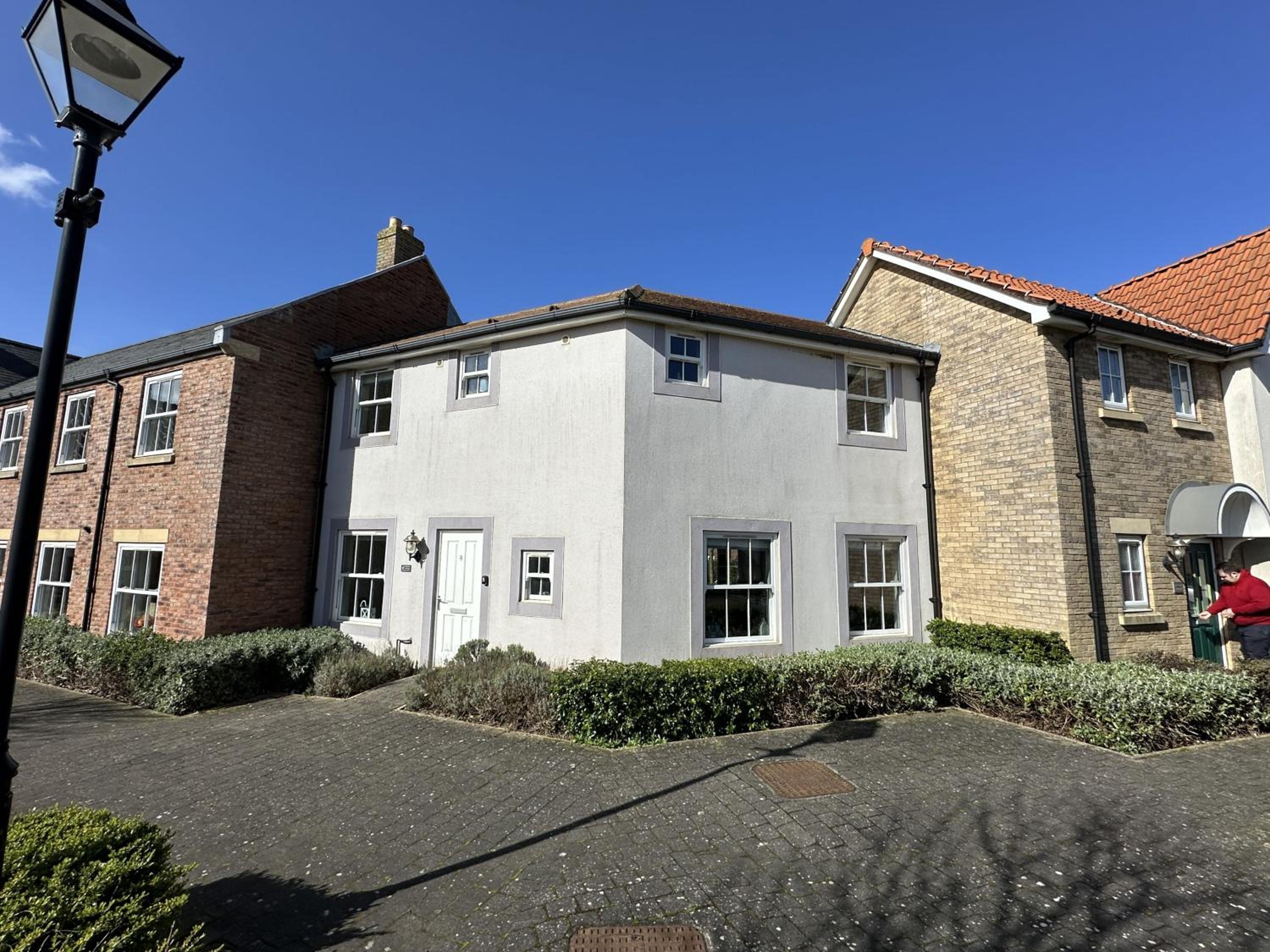 Honeybee Cottage - Part of the The Bay Filey Holiday Village with pool, gym and direct beach access, pub, restaurant, tennis and meadows walks