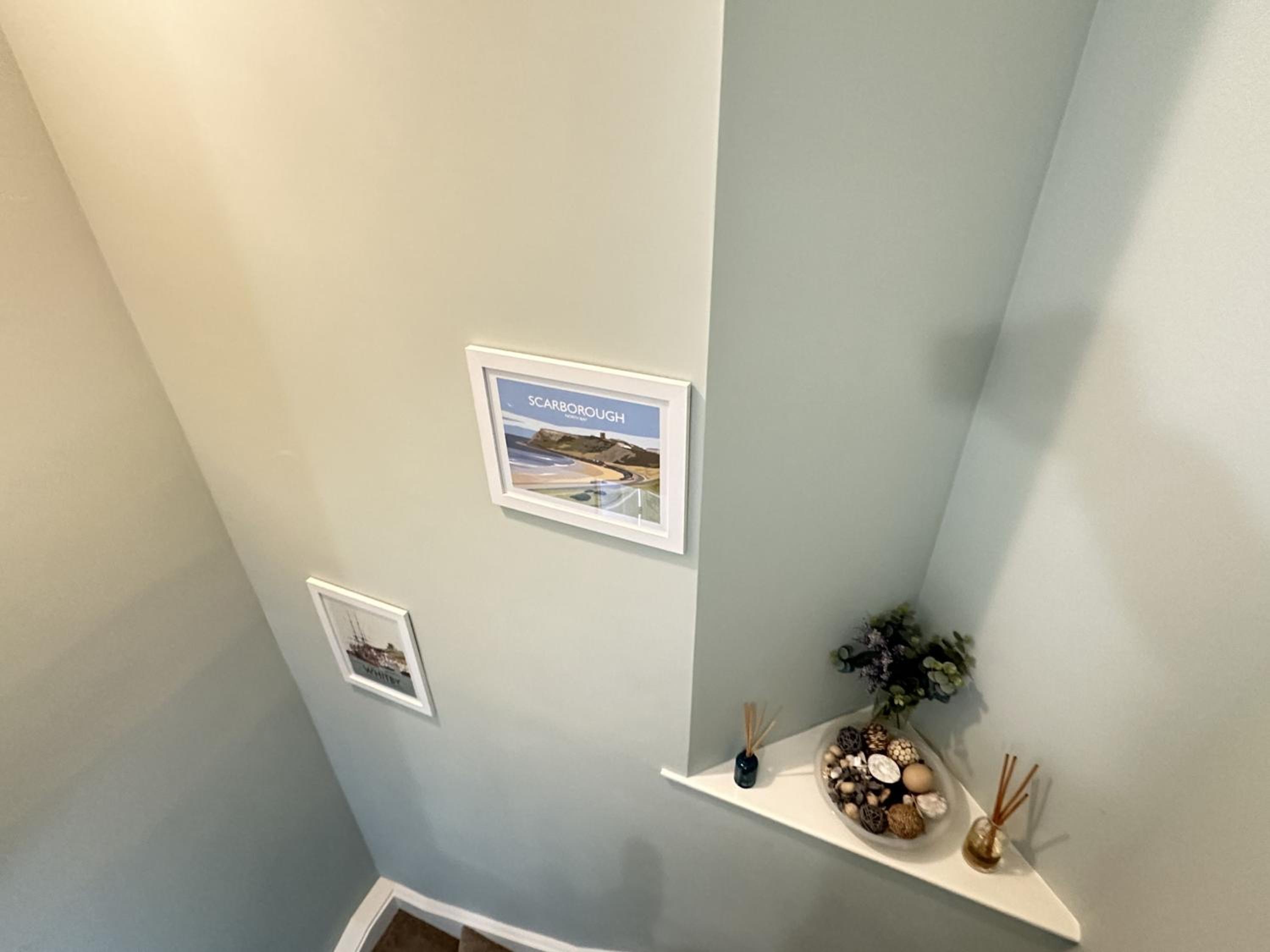 Honeybee Cottage - Part of the The Bay Filey Holiday Village with pool, gym and direct beach access, pub, restaurant, tennis and meadows walks