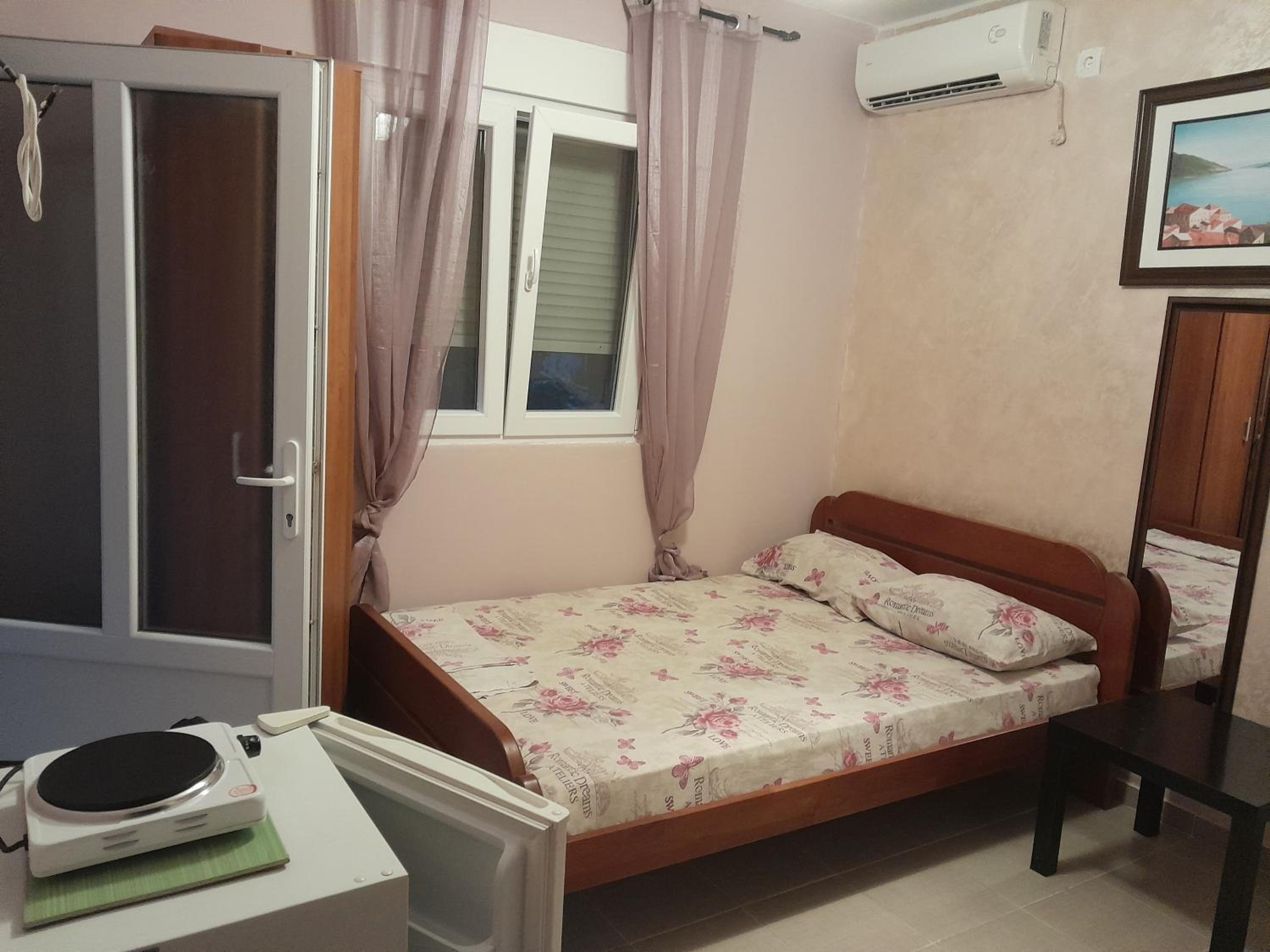 Apartmani Holiday Sutomore view 2