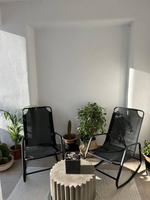 To Spitaki sas, in Santorini!